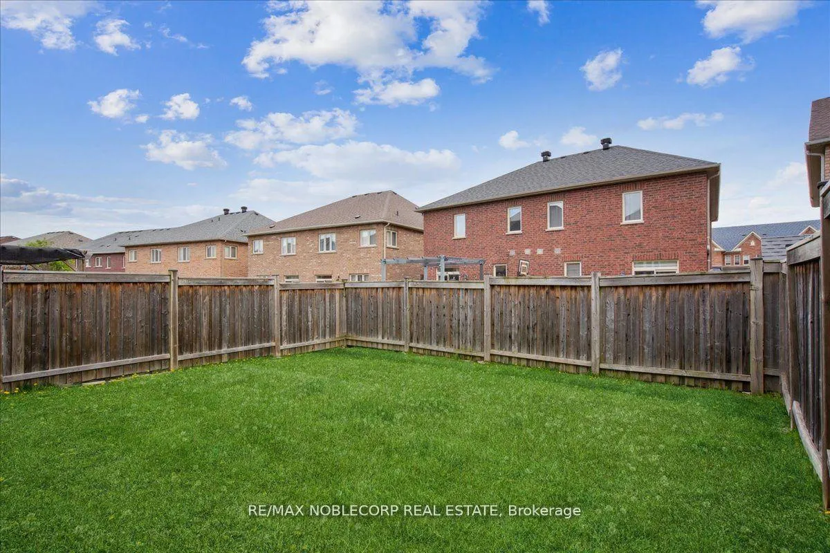 Photo 36 of 41 Robert Osprey Drive, Markham, Cathedraltown — HOMEH