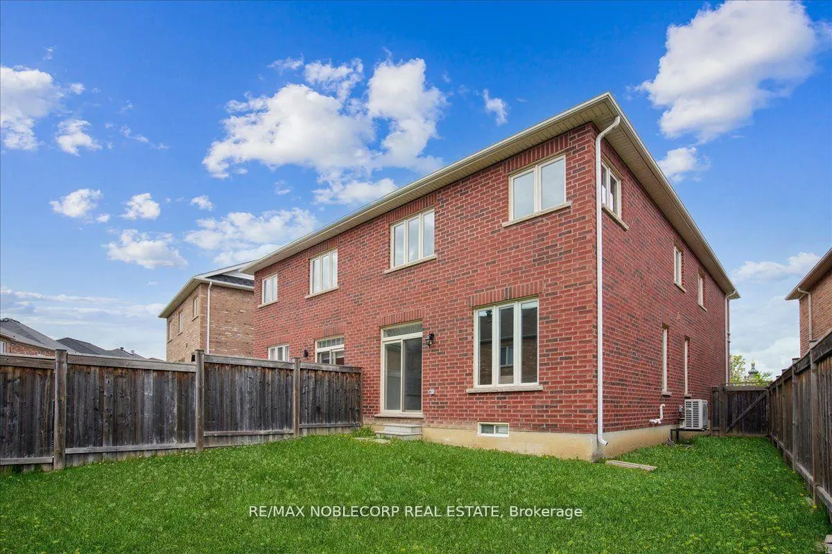 Photo 37 of 41 Robert Osprey Drive, Markham, Cathedraltown — HOMEH