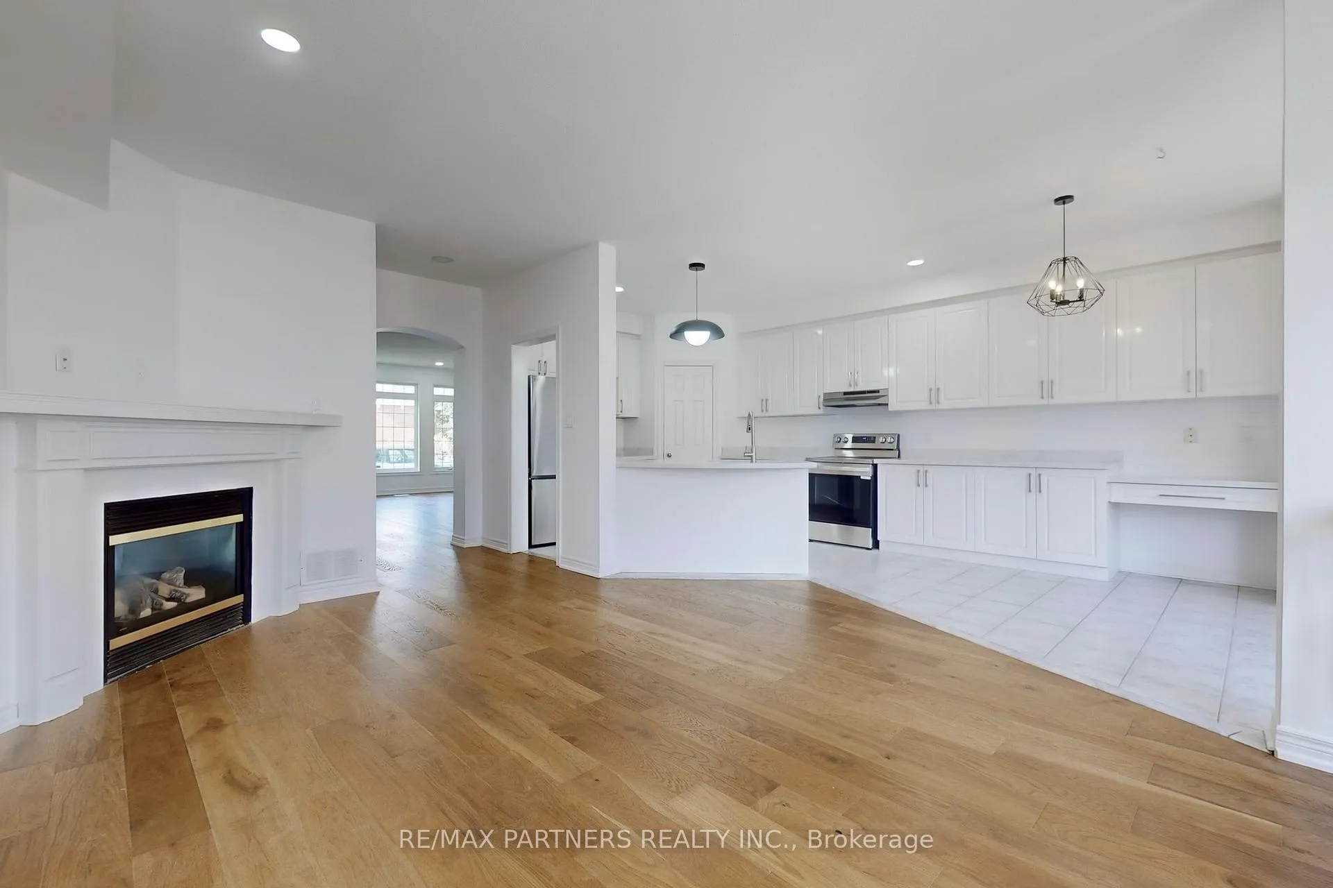 Photo 6 of 67 Irish Rose Drive, Markham, Berczy — HOMEH