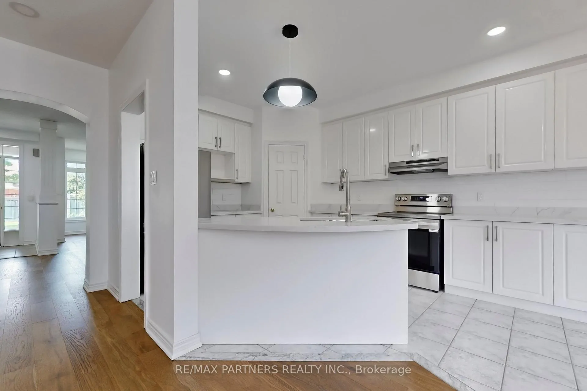 Photo 7 of 67 Irish Rose Drive, Markham, Berczy — HOMEH