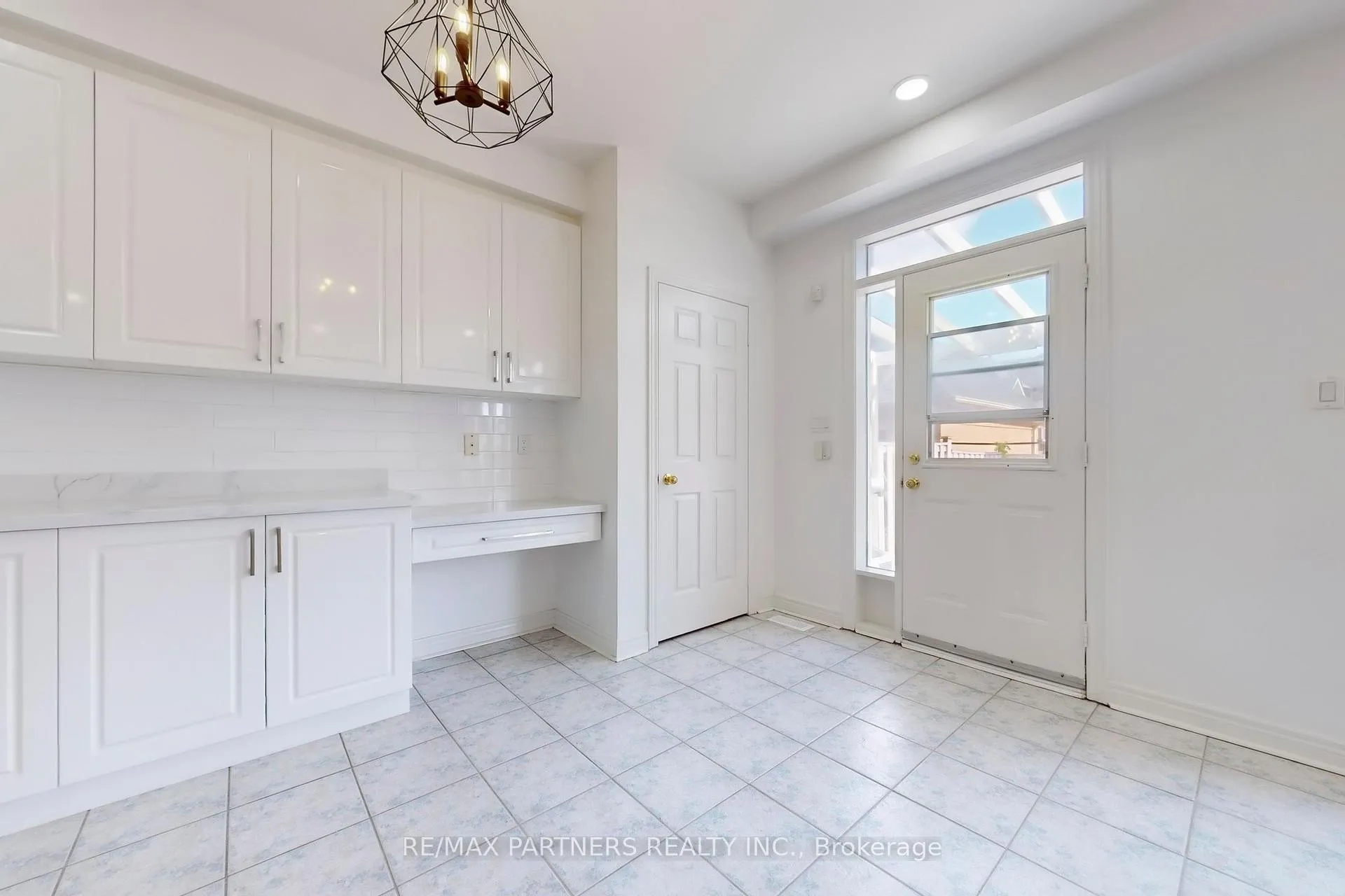 Photo 12 of 67 Irish Rose Drive, Markham, Berczy — HOMEH