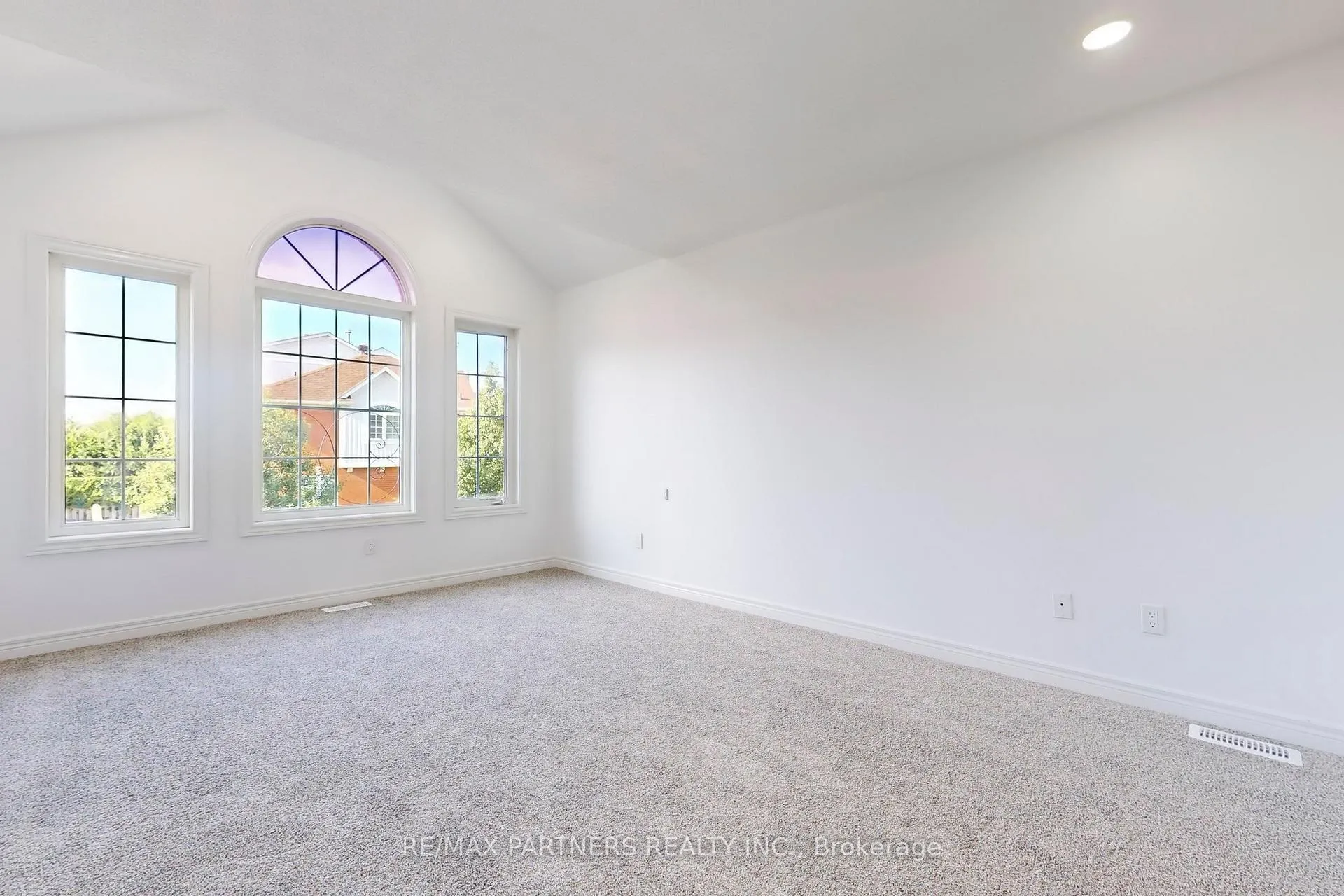 Photo 18 of 67 Irish Rose Drive, Markham, Berczy — HOMEH