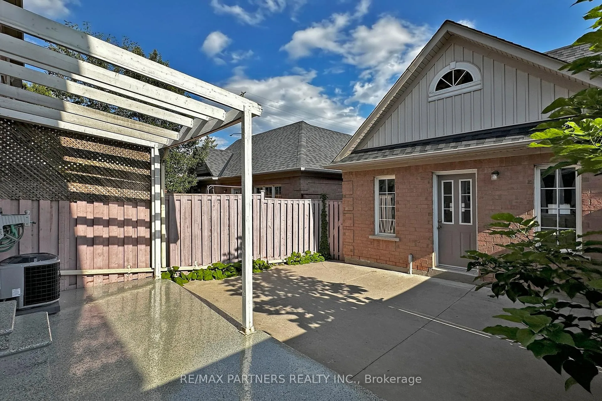 Photo 37 of 67 Irish Rose Drive, Markham, Berczy — HOMEH