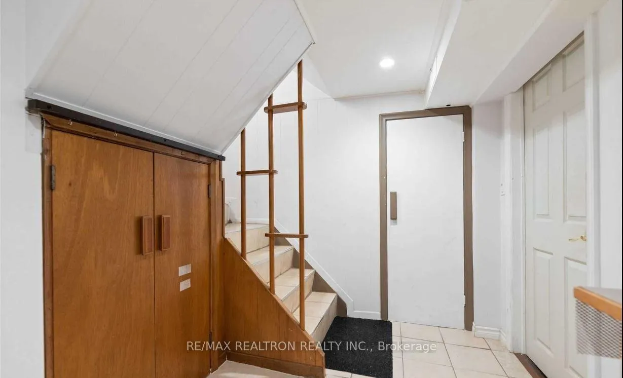 Photo 7 of 473 Vaughan Road E, Toronto, Oakwood Village — HOMEH