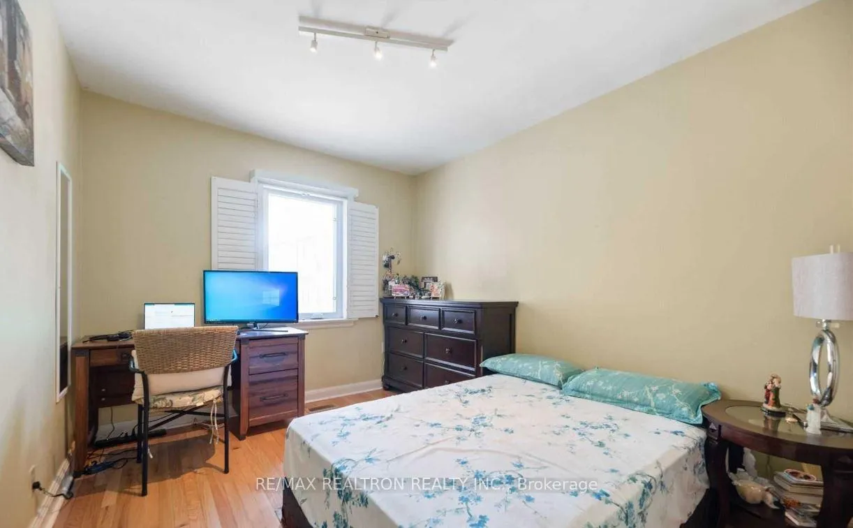 Photo 16 of 473 Vaughan Road E, Toronto, Oakwood Village — HOMEH
