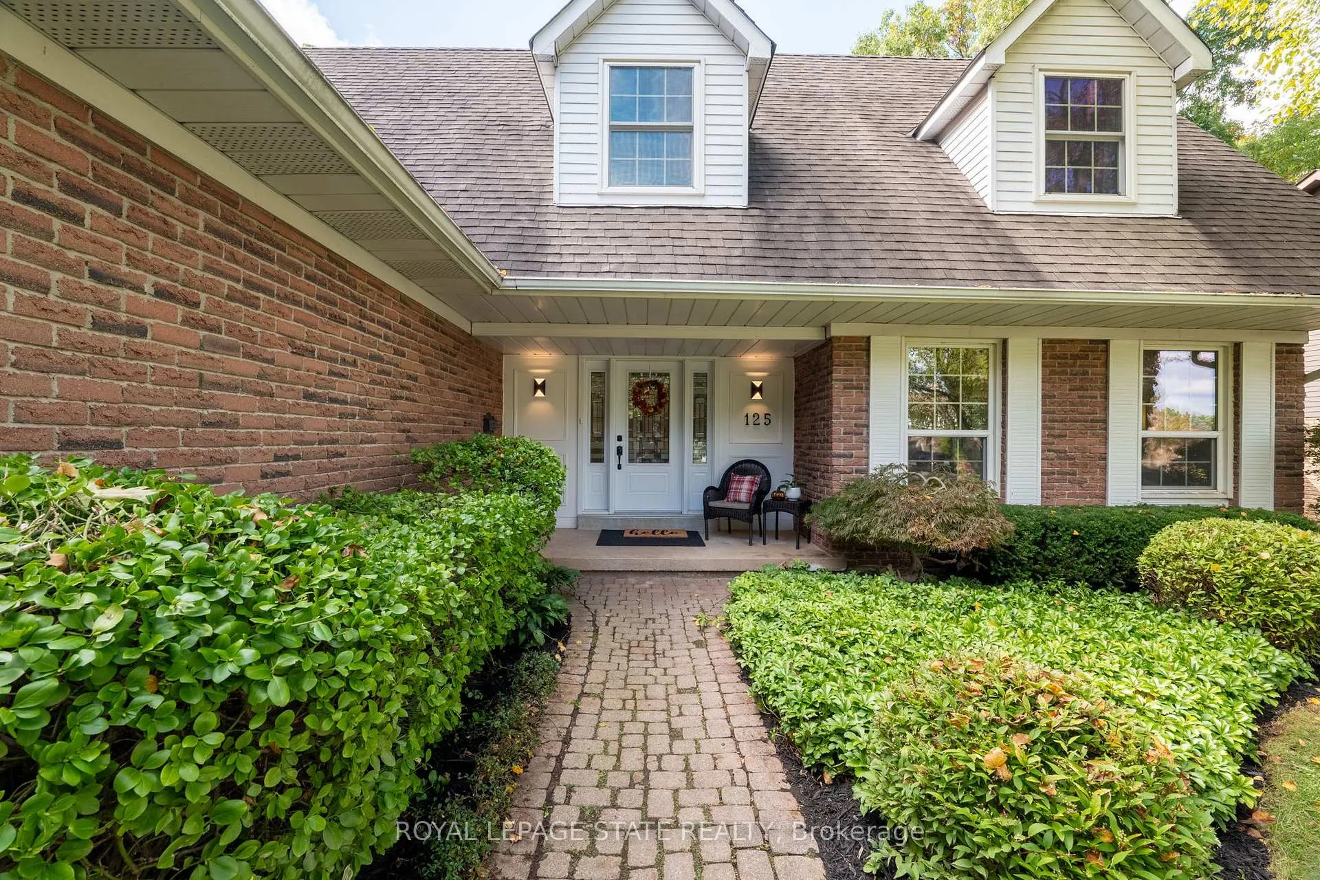 Photo 3 of 125 Chatterson Drive, Hamilton, Ancaster — HOMEH