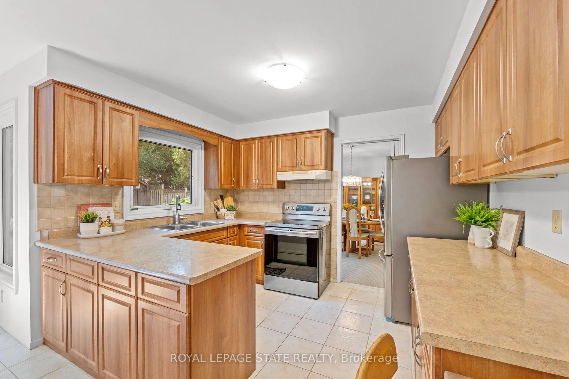 Photo 9 of 125 Chatterson Drive, Hamilton, Ancaster — HOMEH