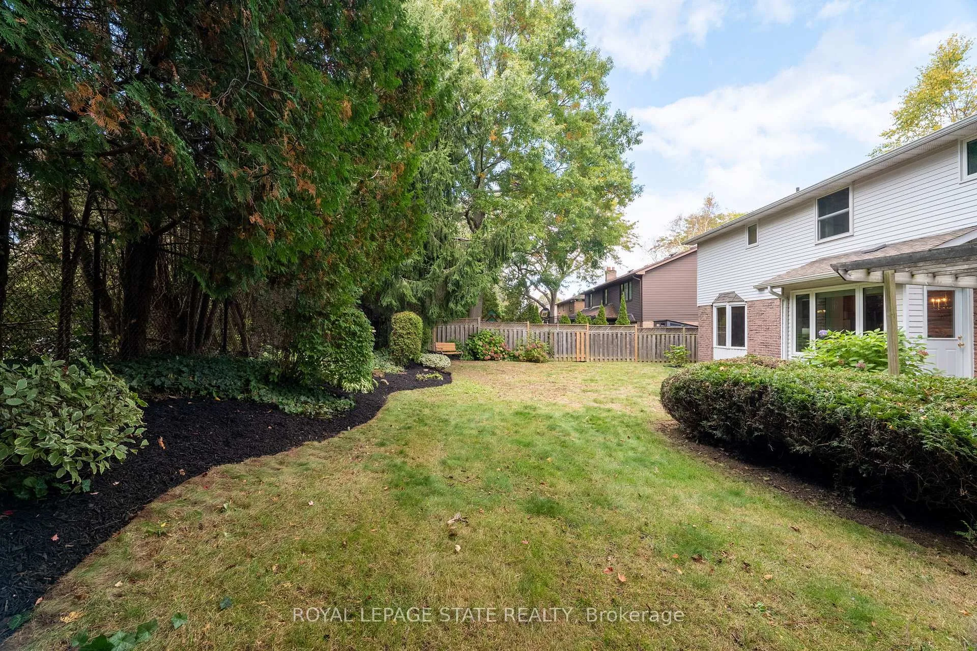 Photo 37 of 125 Chatterson Drive, Hamilton, Ancaster — HOMEH