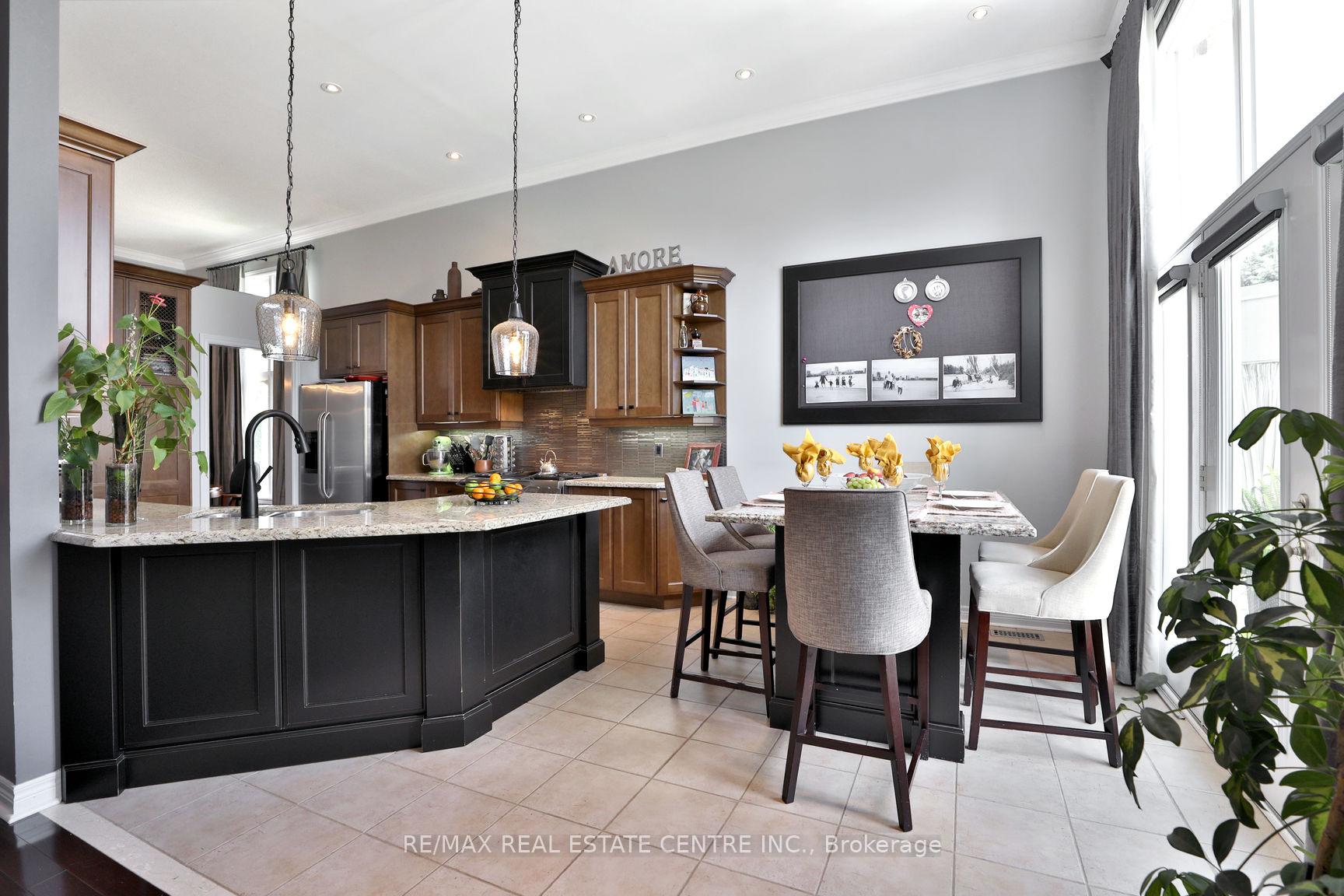 Photo 4 of 4210 Sarazen Drive, Burlington, Rose — HOMEH