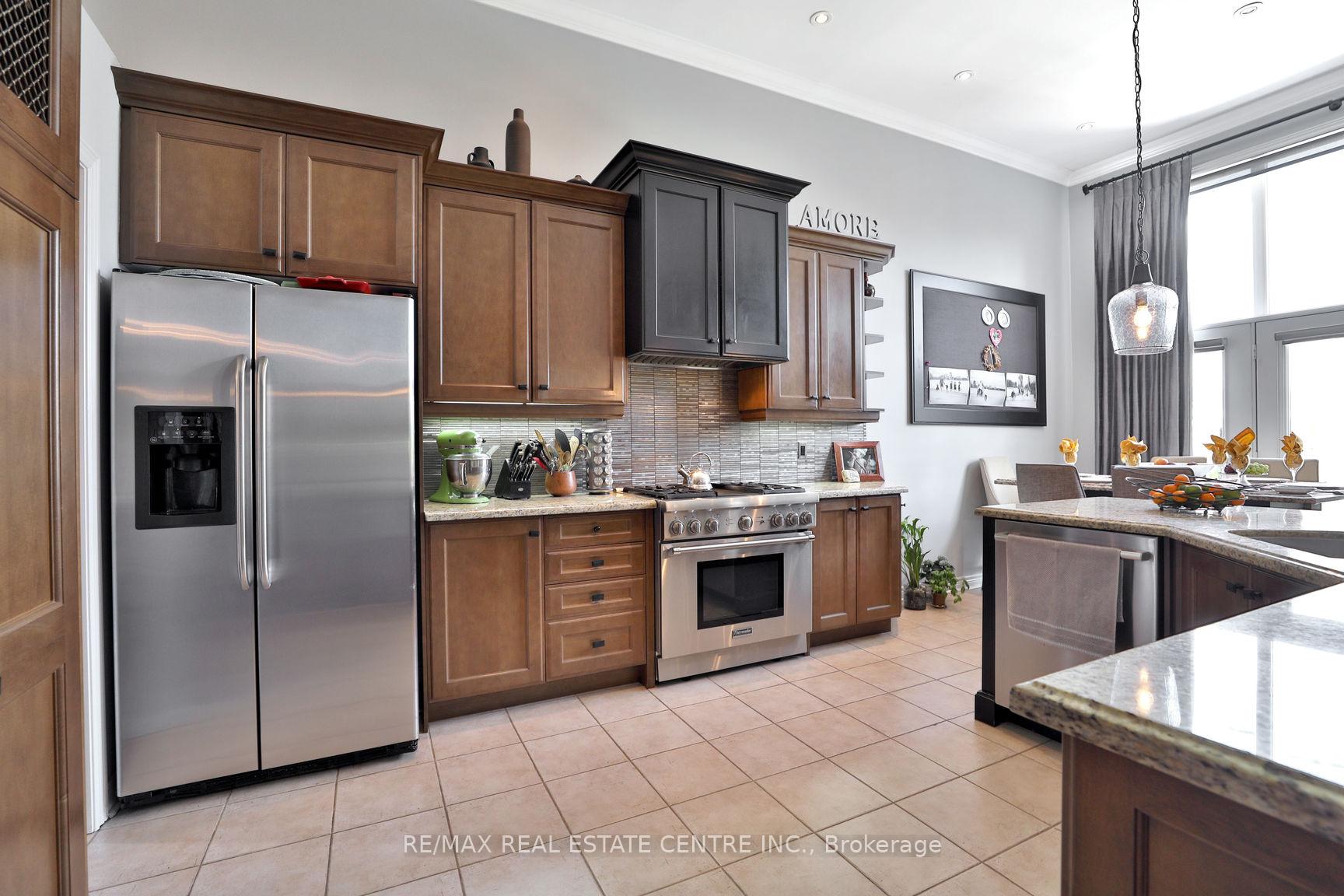 Photo 5 of 4210 Sarazen Drive, Burlington, Rose — HOMEH