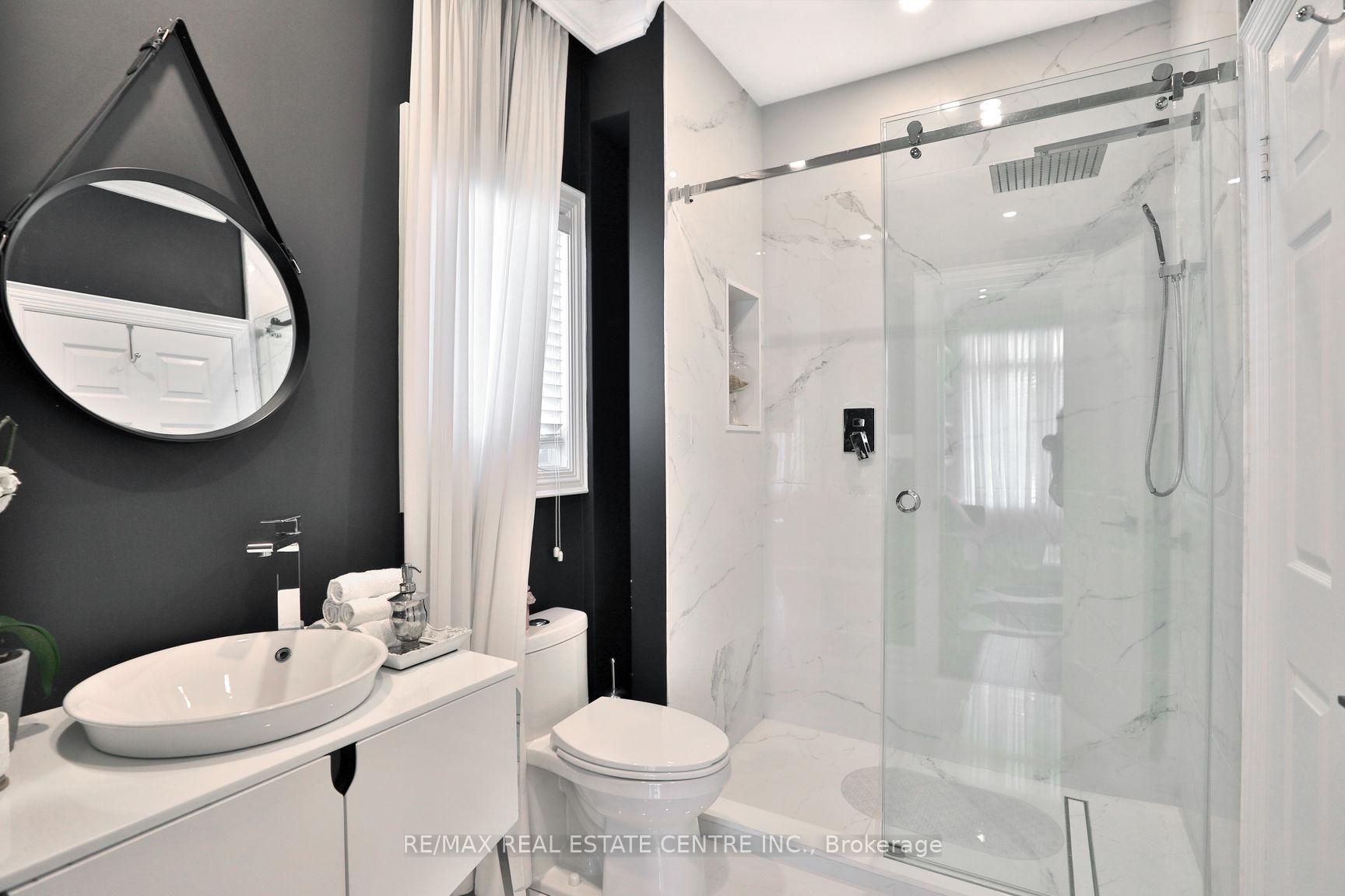 Photo 9 of 4210 Sarazen Drive, Burlington, Rose — HOMEH