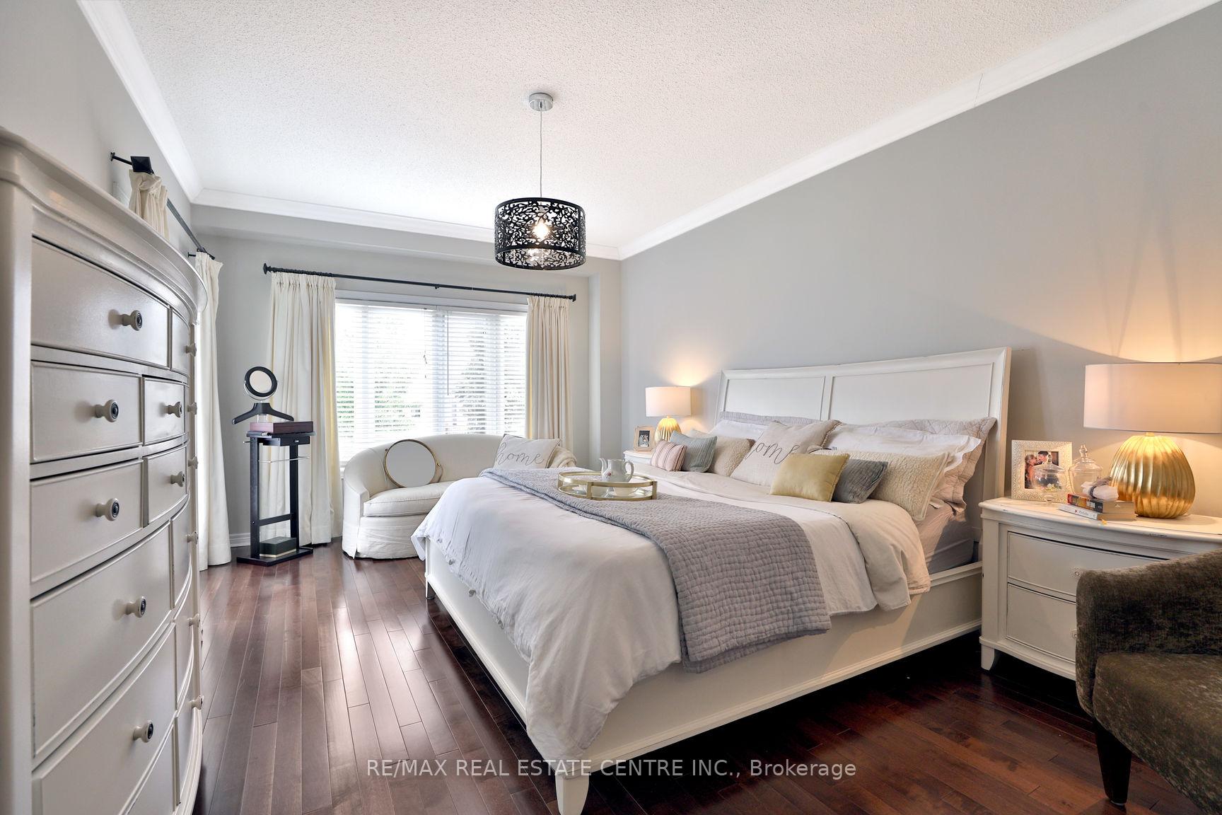 Photo 11 of 4210 Sarazen Drive, Burlington, Rose — HOMEH