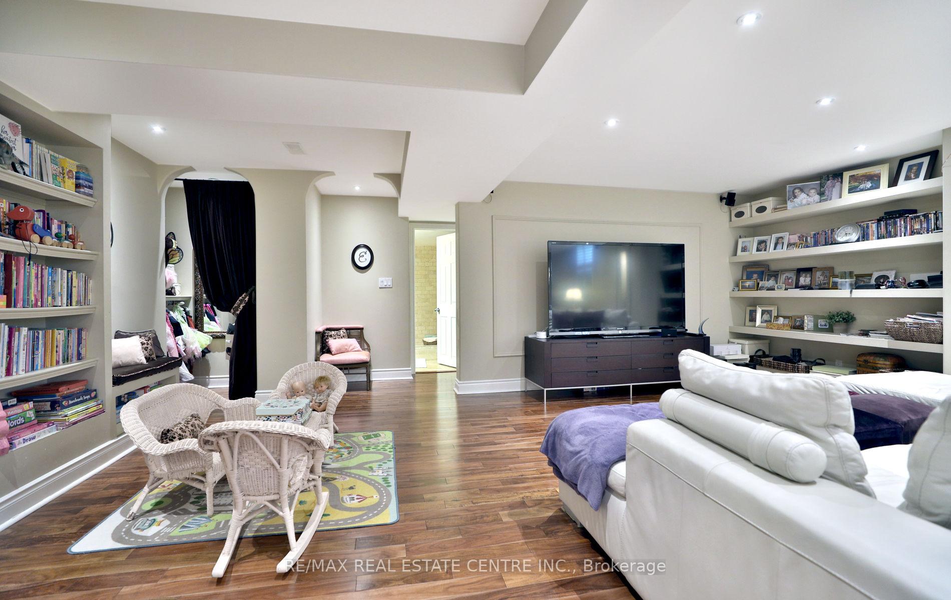 Photo 21 of 4210 Sarazen Drive, Burlington, Rose — HOMEH