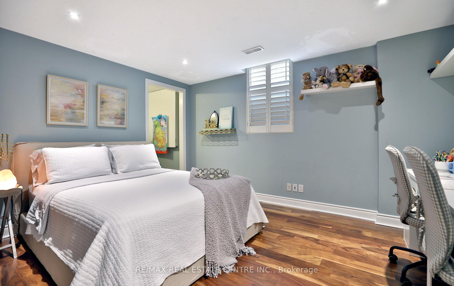 Photo 22 of 4210 Sarazen Drive, Burlington, Rose — HOMEH