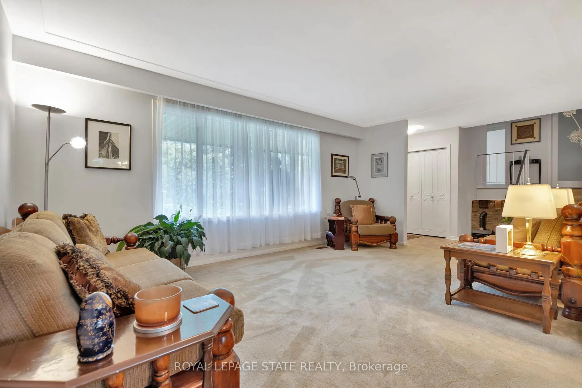 Photo 5 of 65 Maple Drive, Hamilton, Stoney Creek — HOMEH