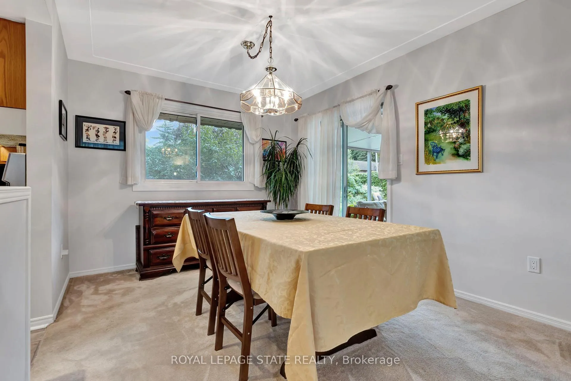 Photo 7 of 65 Maple Drive, Hamilton, Stoney Creek — HOMEH