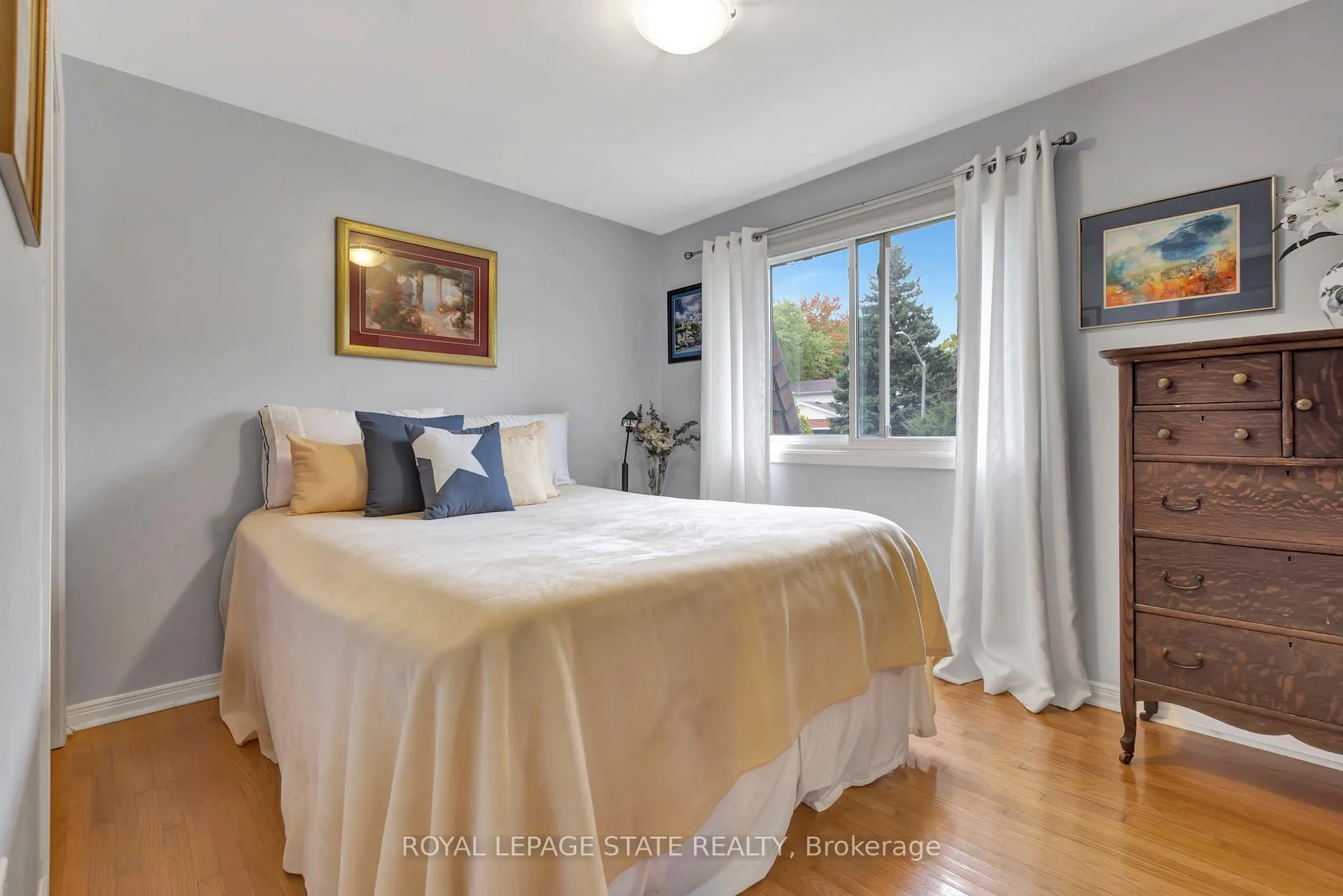 Photo 16 of 65 Maple Drive, Hamilton, Stoney Creek — HOMEH