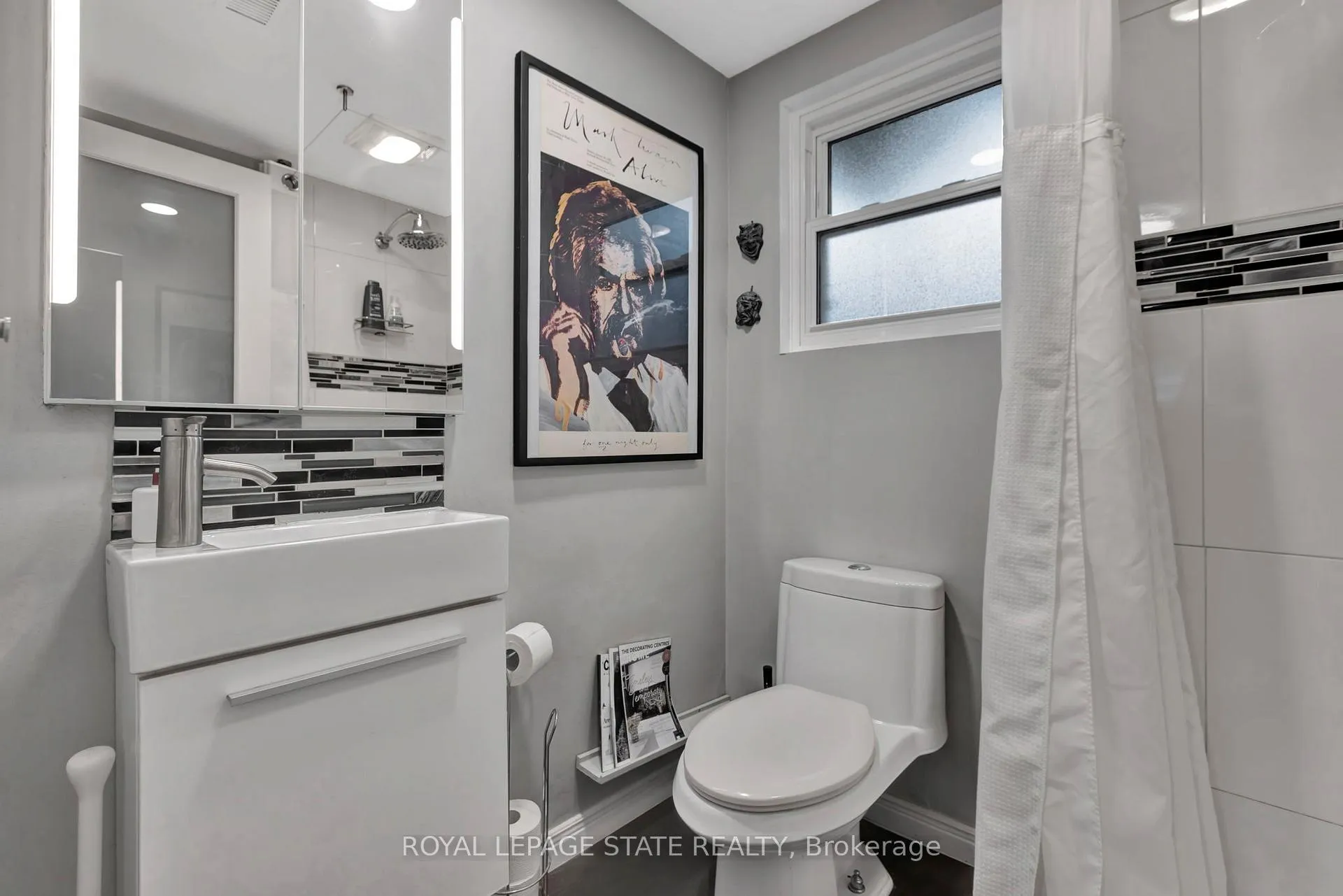 Photo 24 of 65 Maple Drive, Hamilton, Stoney Creek — HOMEH