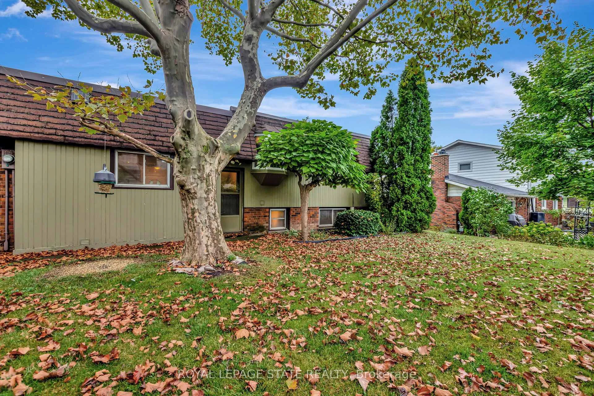 Photo 32 of 65 Maple Drive, Hamilton, Stoney Creek — HOMEH
