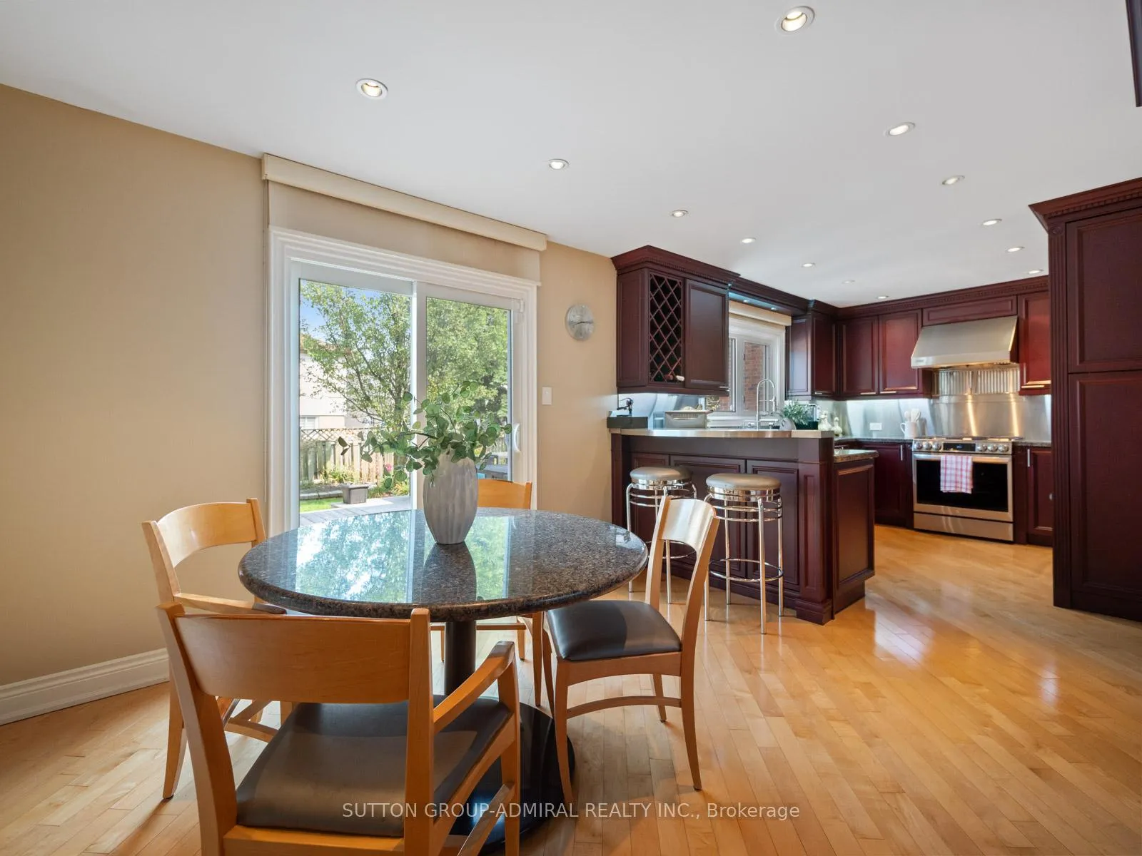 Photo 6 of 110 Summerdale Drive, Markham, Thornlea — HOMEH