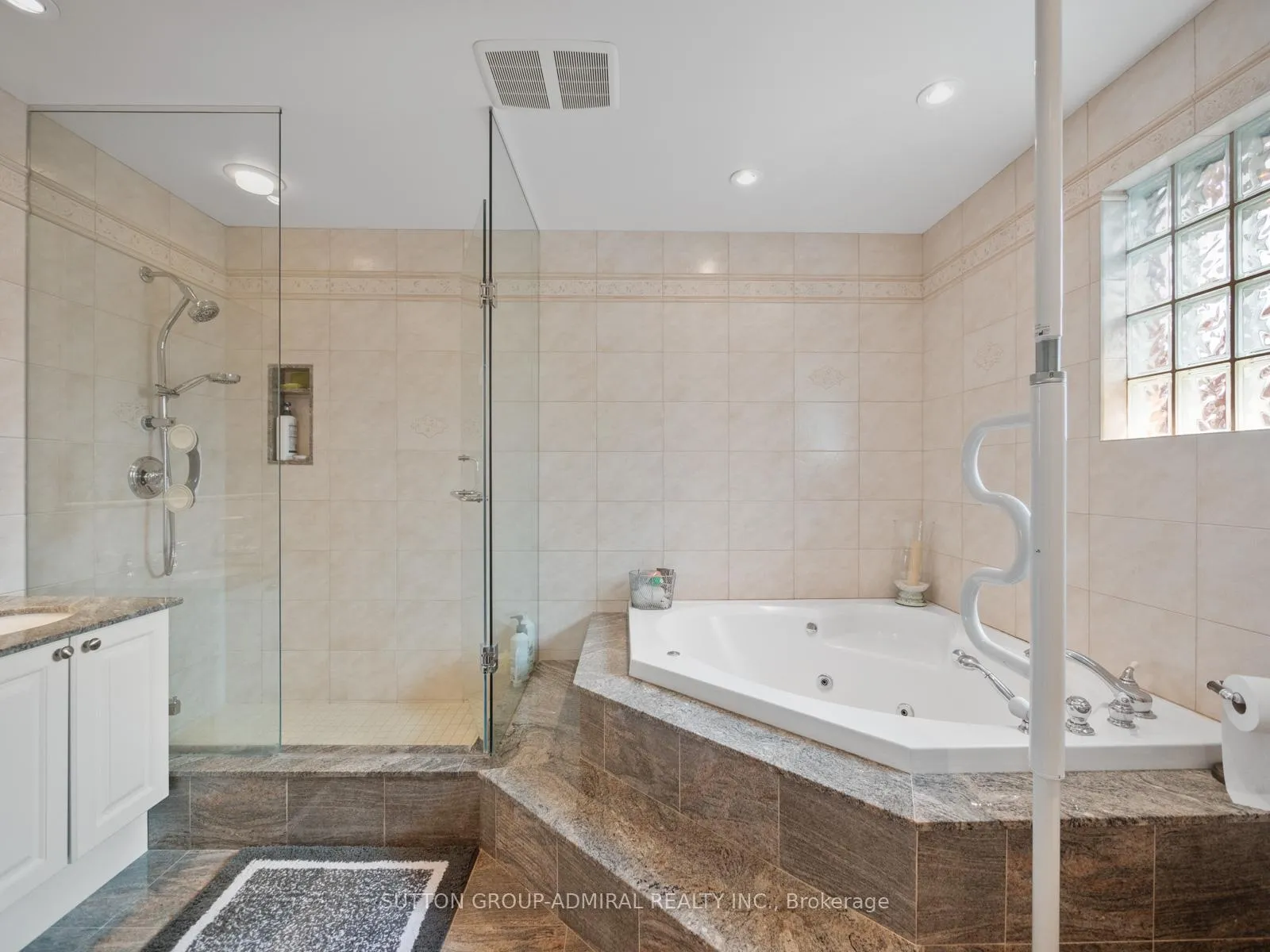 Photo 18 of 110 Summerdale Drive, Markham, Thornlea — HOMEH