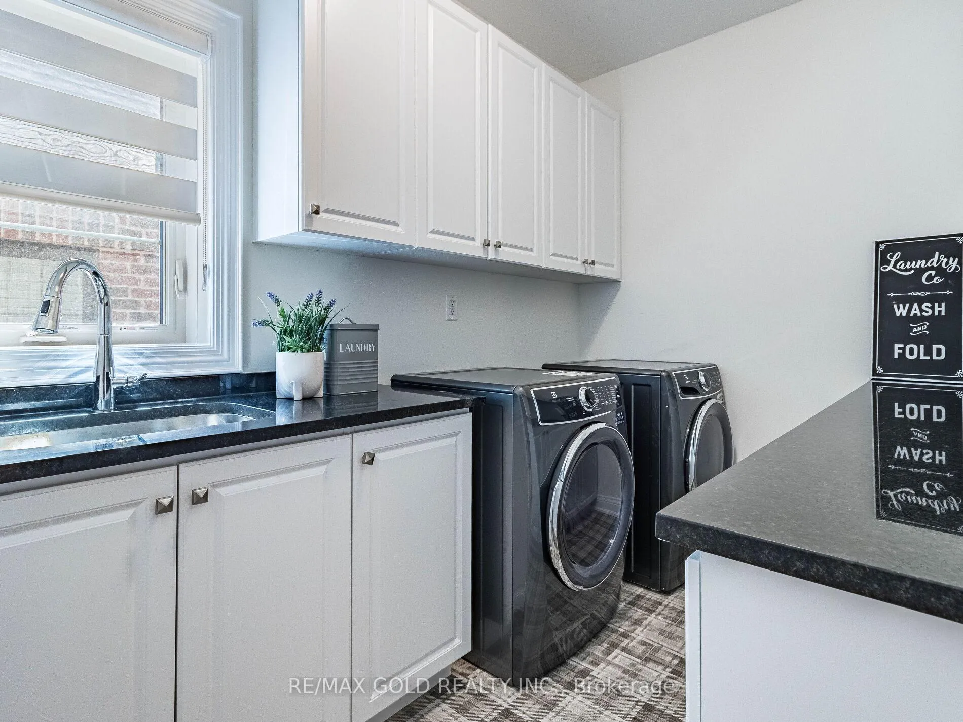 Photo 38 of 22 Ballantyne Boulevard, Vaughan, Vellore Village — HOMEH