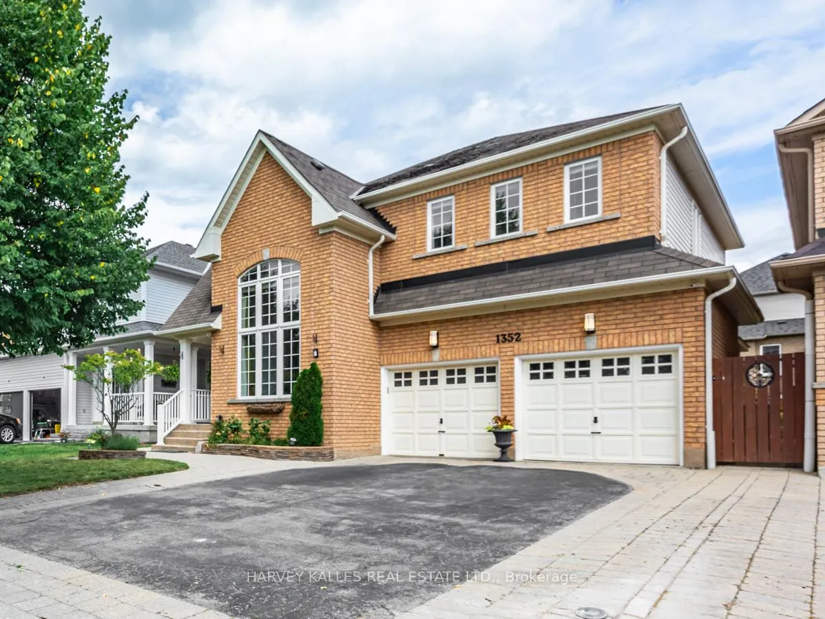 Photo 1 of 1352 Langley Circle, Oshawa, Pinecrest — HOMEH