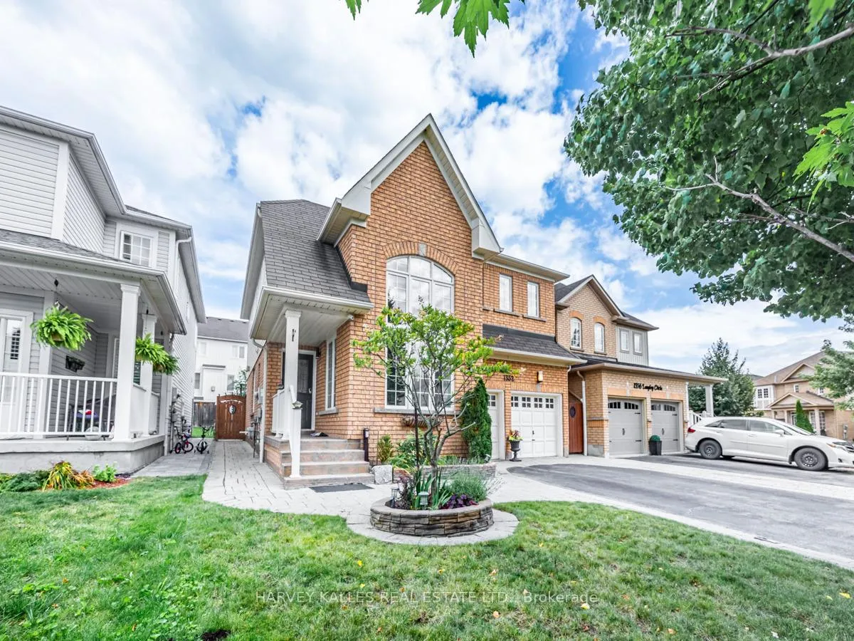Photo 3 of 1352 Langley Circle, Oshawa, Pinecrest — HOMEH