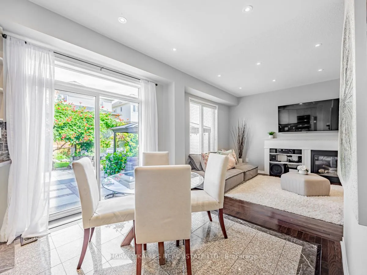 Photo 6 of 1352 Langley Circle, Oshawa, Pinecrest — HOMEH