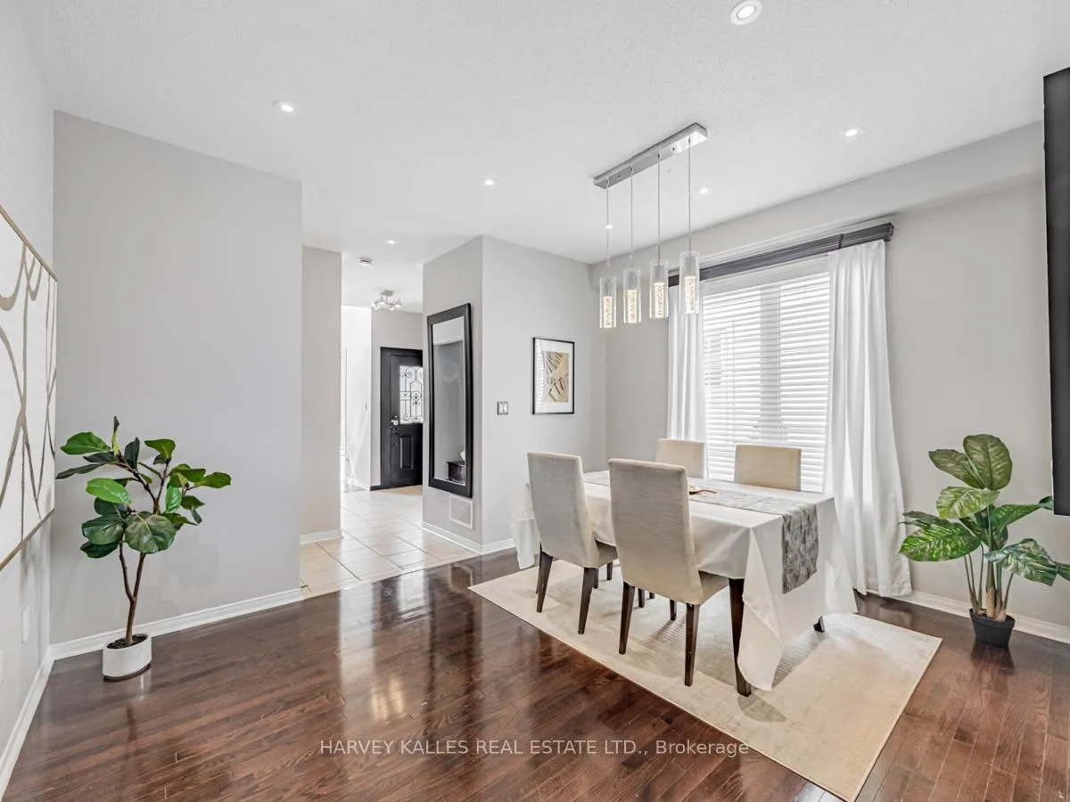 Photo 12 of 1352 Langley Circle, Oshawa, Pinecrest — HOMEH
