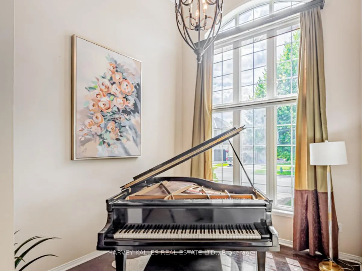 Photo 15 of 1352 Langley Circle, Oshawa, Pinecrest — HOMEH