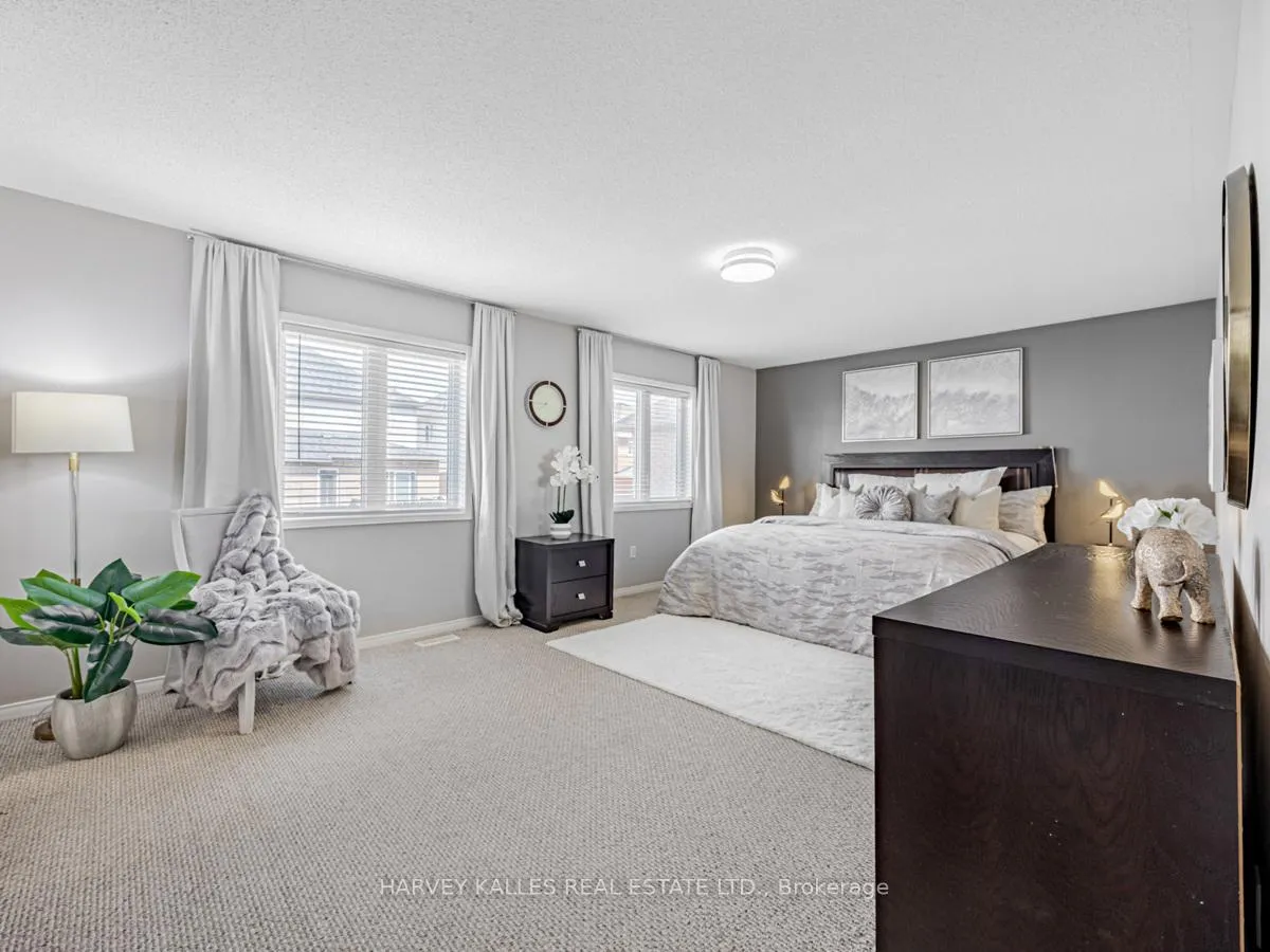 Photo 19 of 1352 Langley Circle, Oshawa, Pinecrest — HOMEH