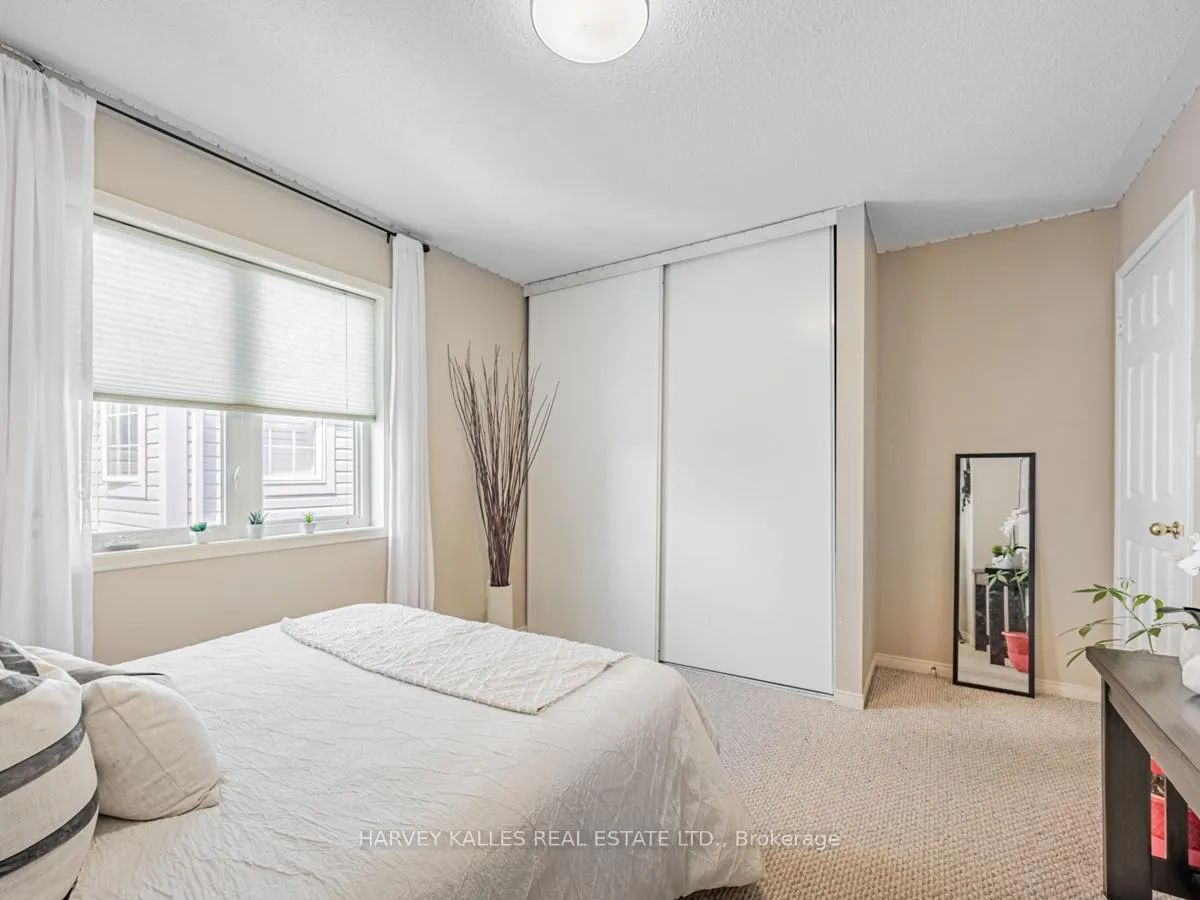Photo 26 of 1352 Langley Circle, Oshawa, Pinecrest — HOMEH