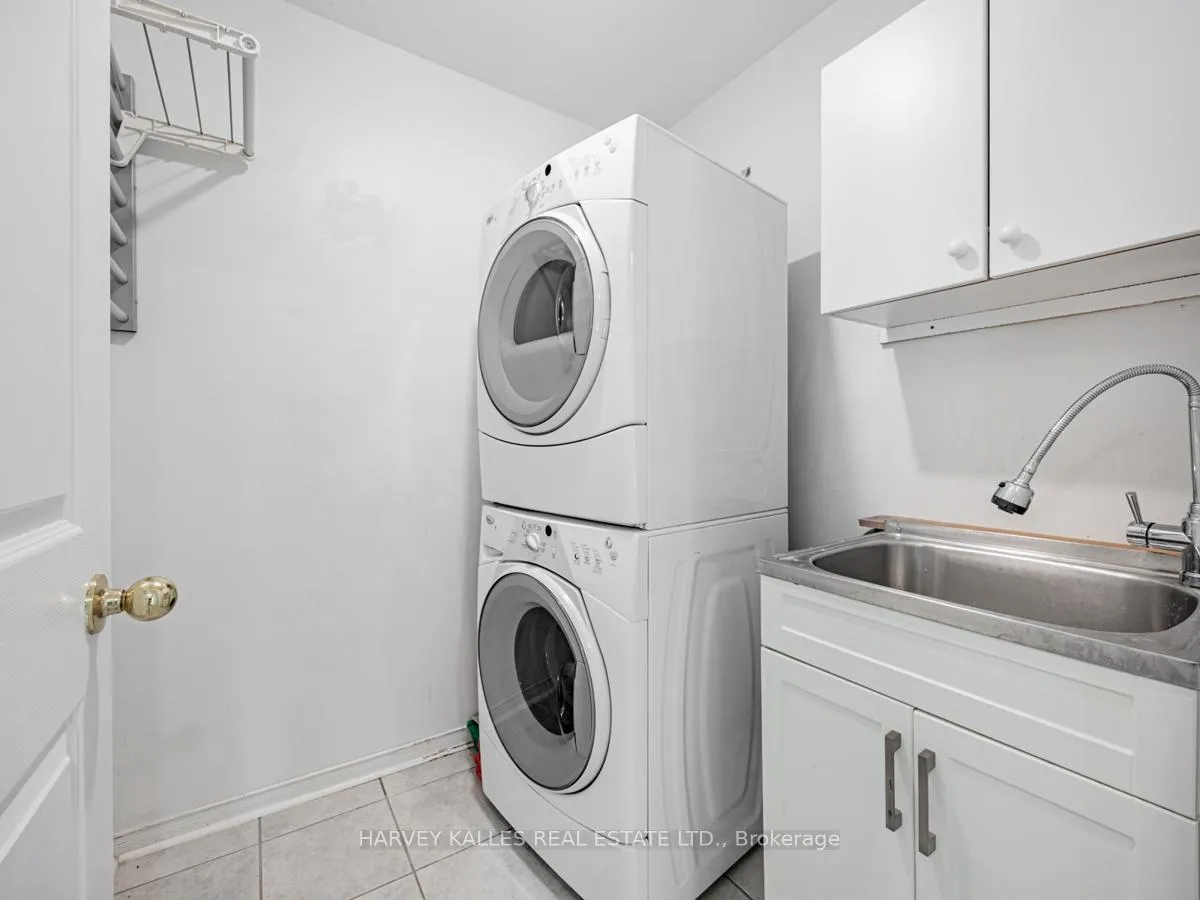 Photo 30 of 1352 Langley Circle, Oshawa, Pinecrest — HOMEH