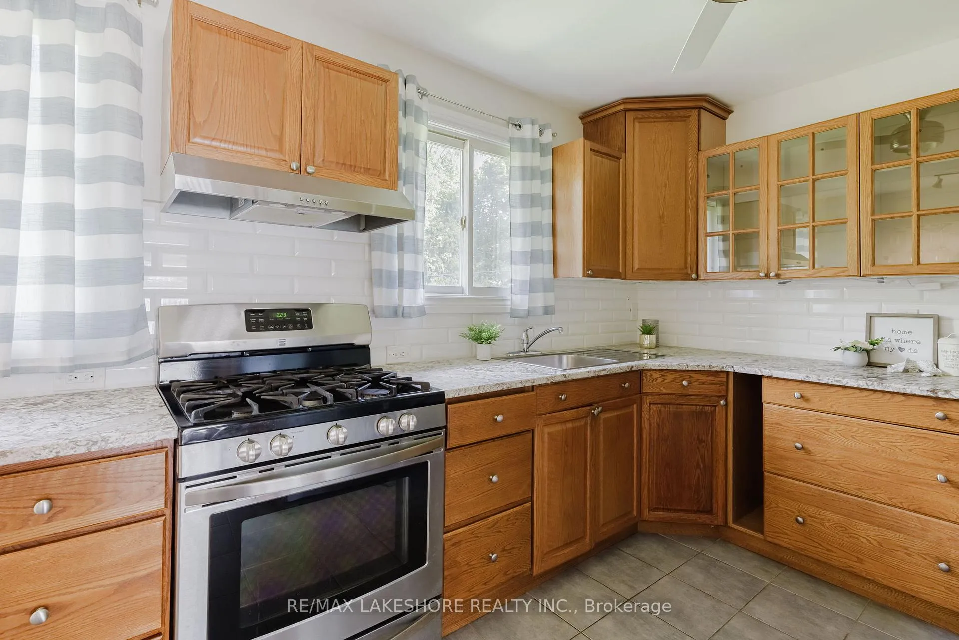 Photo 8 of 536 Maher Crescent, Cobourg — HOMEH