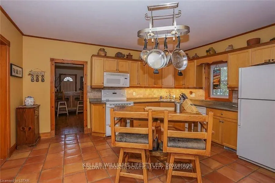 Photo 18 of 23904 Denfield Road, Middlesex Centre, Denfield — HOMEH