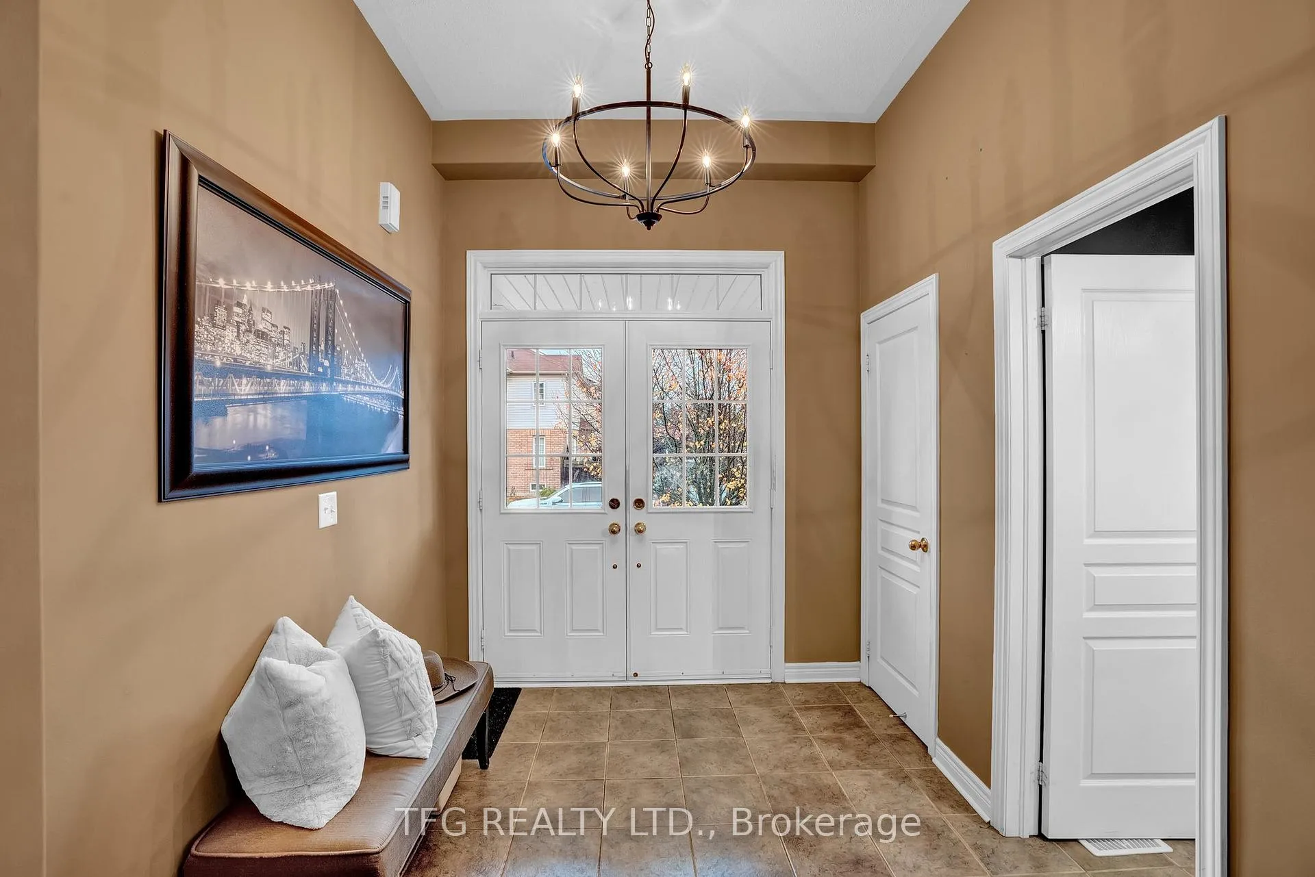Photo 3 of 606 Oldman Road, Oshawa, Eastdale — HOMEH