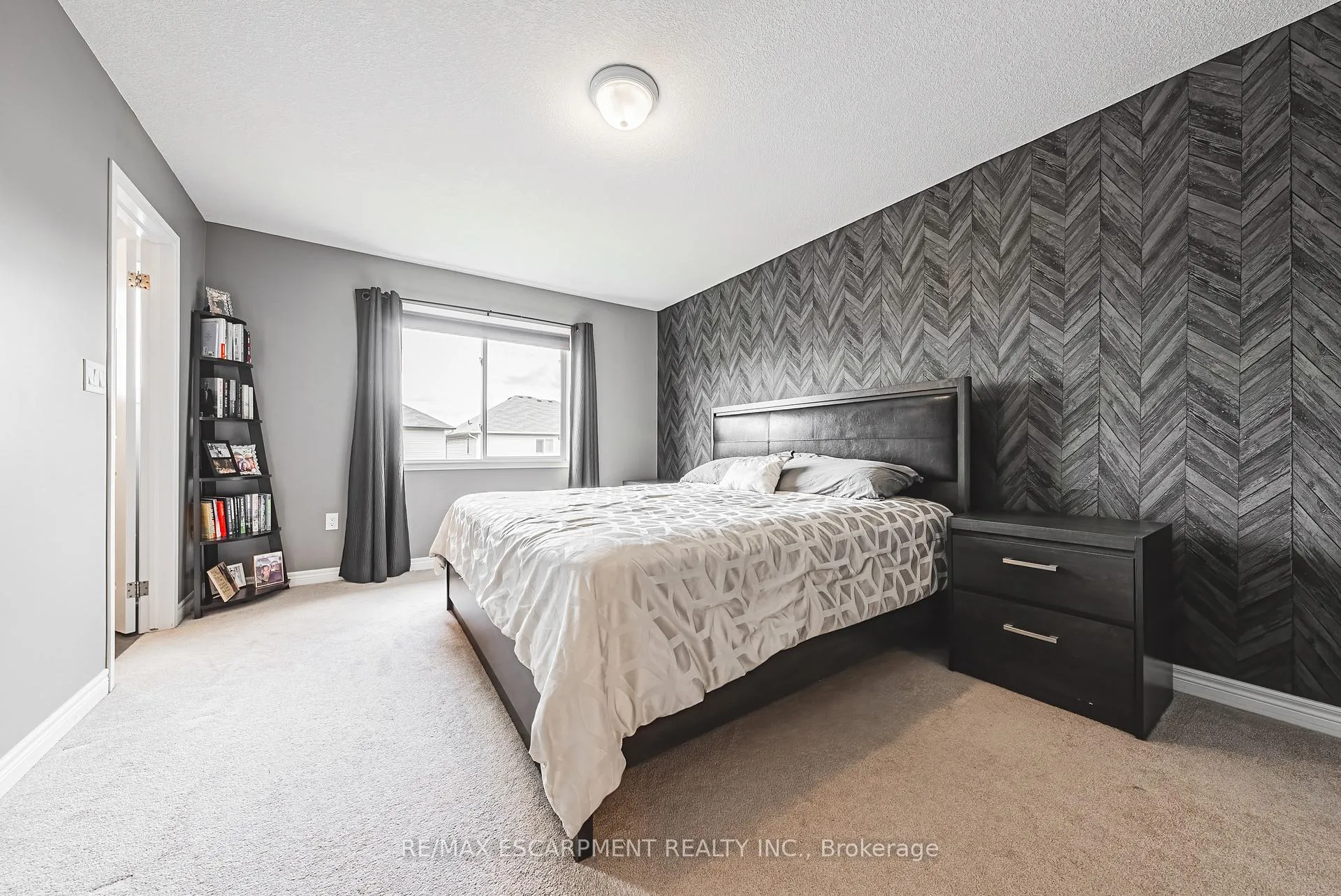 Photo 13 of 208 Lormont Boulevard, Hamilton, Stoney Creek — HOMEH