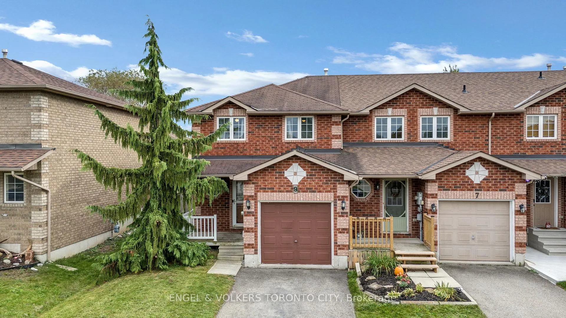 Photo 1 of 9 Coronation Parkway, Barrie, Innis-Shore — HOMEH