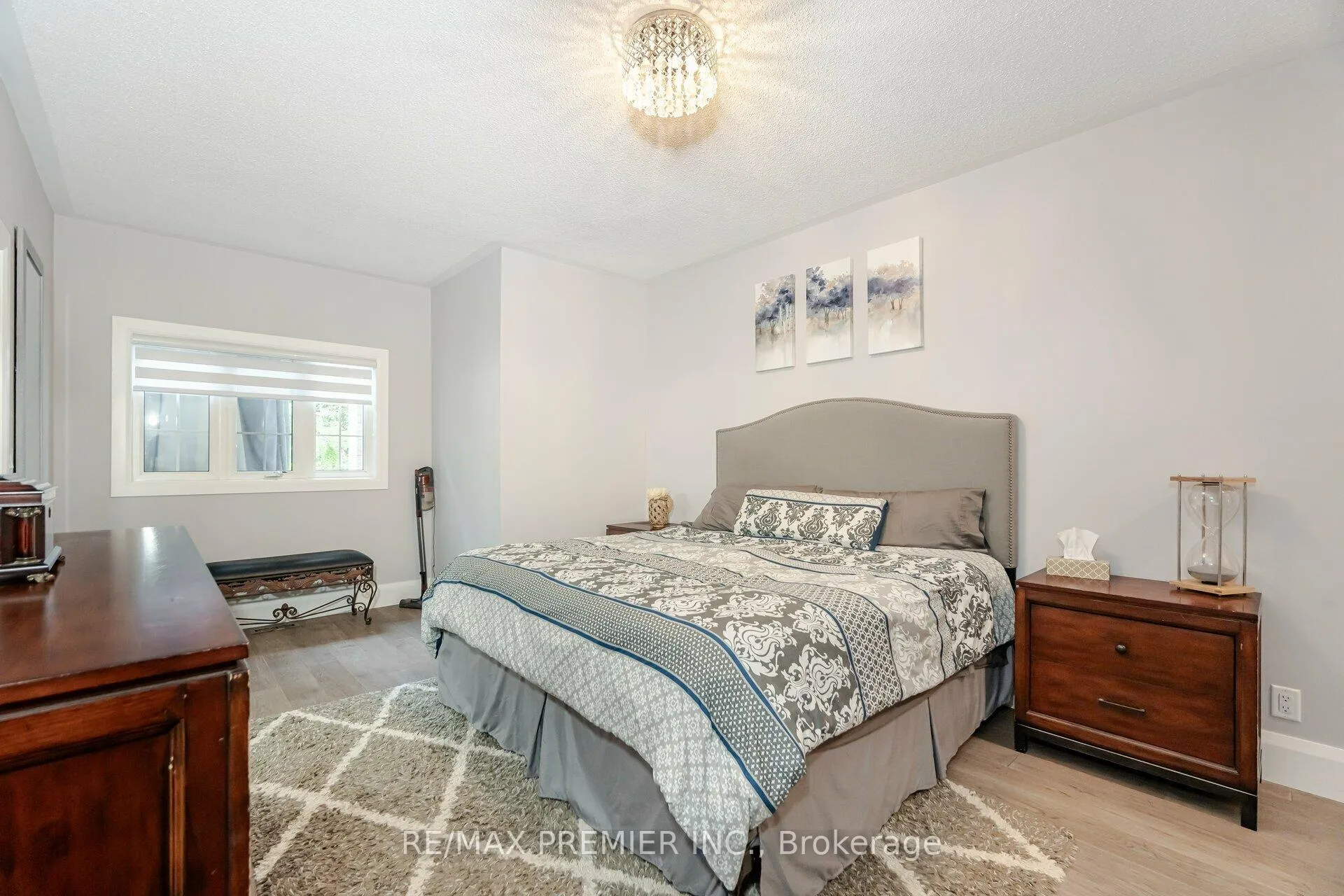 Photo 16 of 111 Regency View Heights, Vaughan, Rural Vaughan — HOMEH
