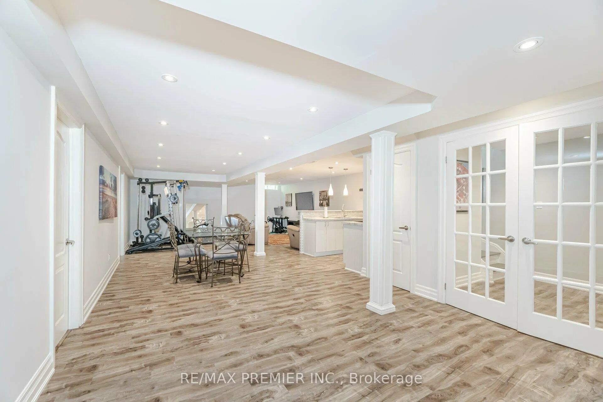 Photo 25 of 111 Regency View Heights, Vaughan, Rural Vaughan — HOMEH