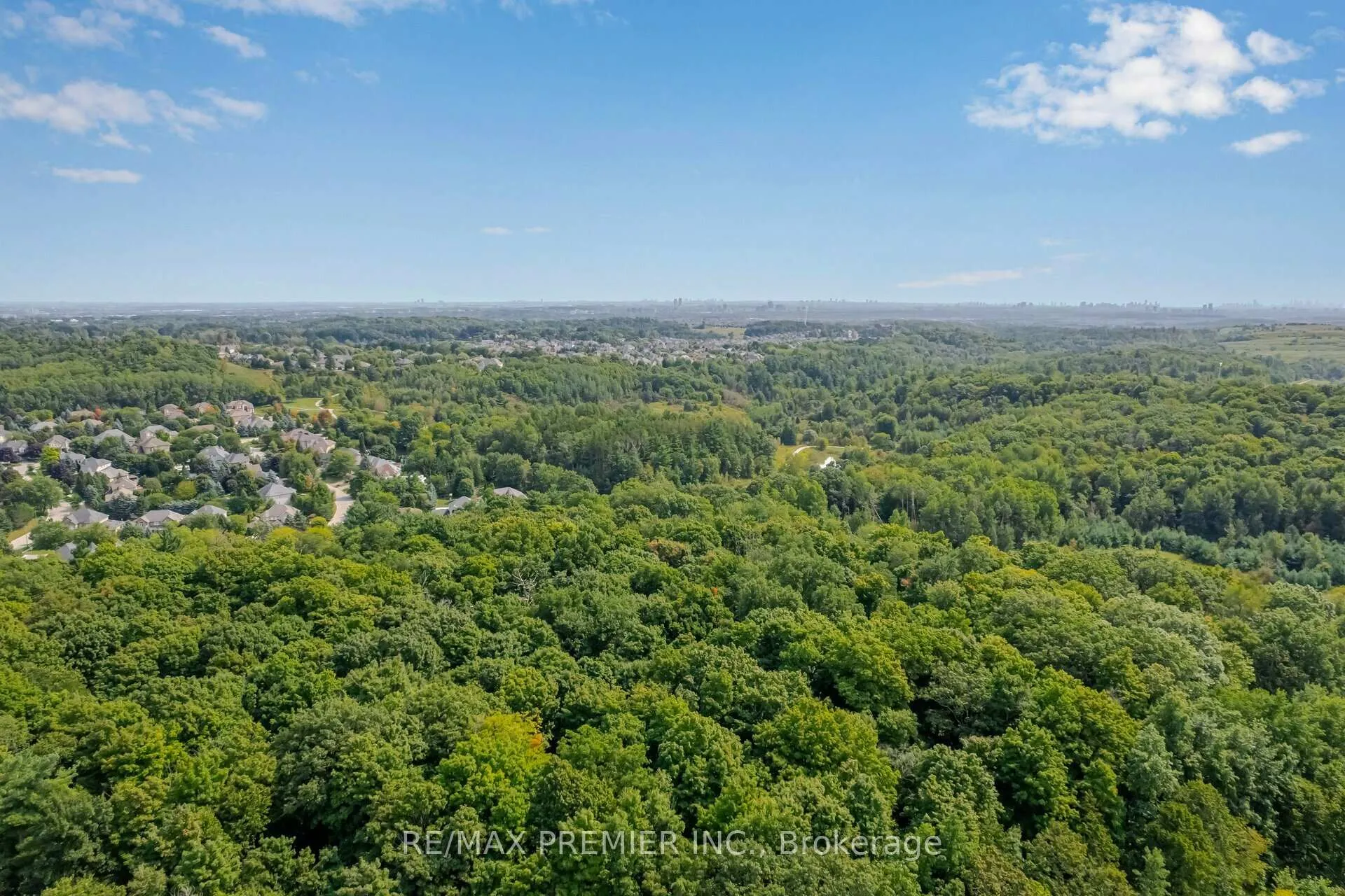 Photo 40 of 111 Regency View Heights, Vaughan, Rural Vaughan — HOMEH