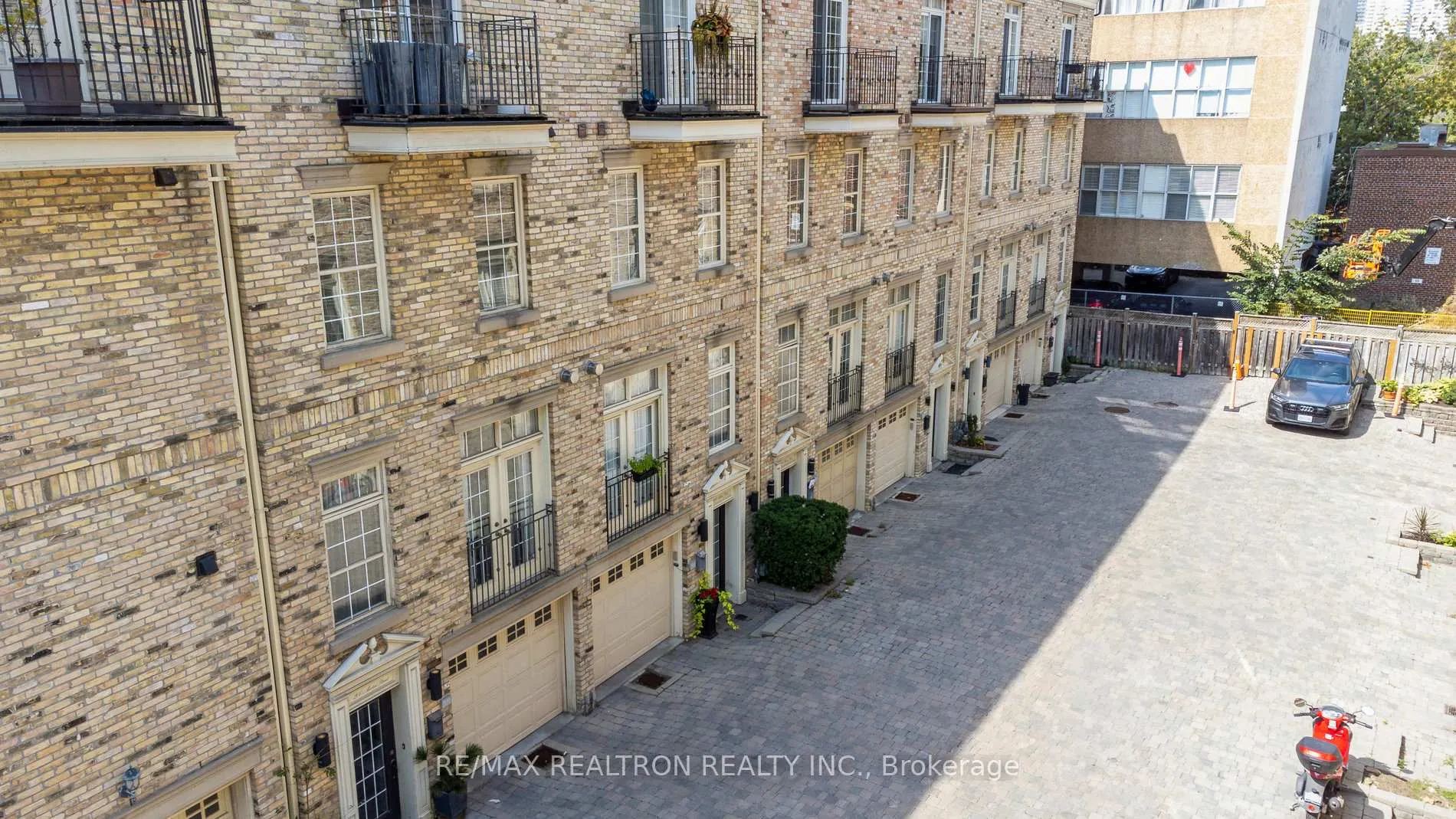 Photo 30 of 200 C Merton Street, Toronto, Mount Pleasant West — HOMEH