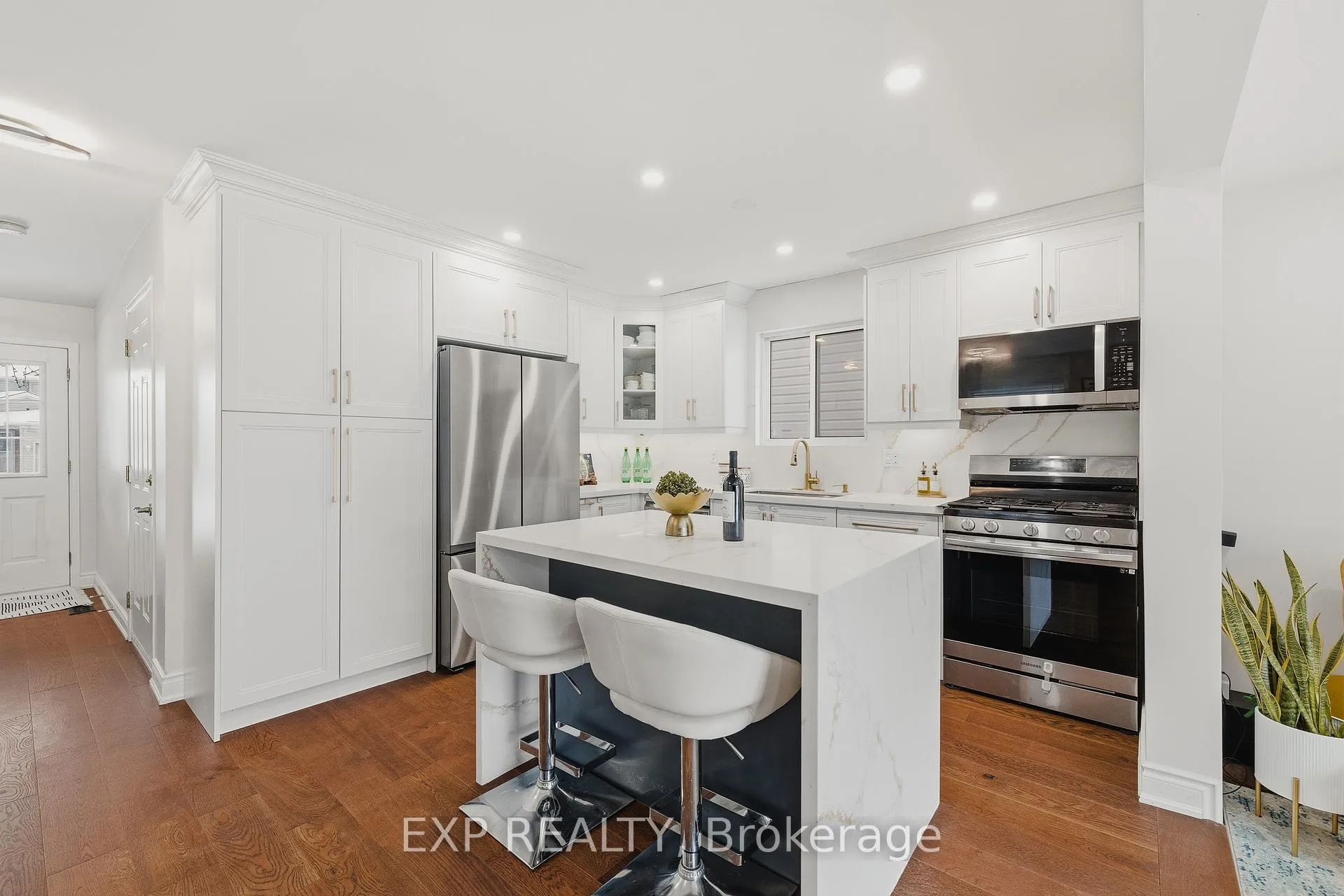Photo 4 of 279 Highbrook Crescent, Kitchener — HOMEH