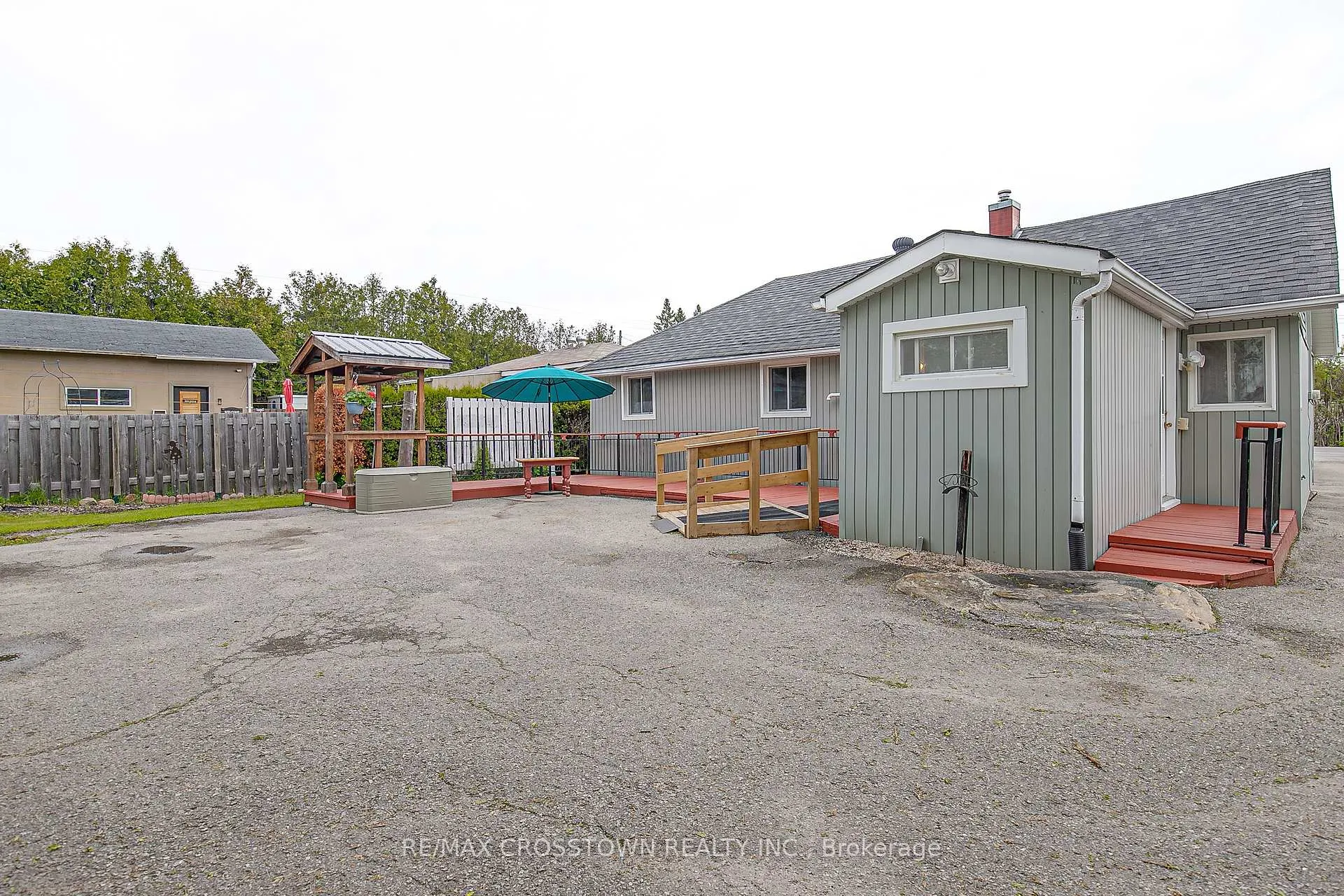 Photo 28 of 1962 St Johns Road, Innisfil, Alcona — HOMEH