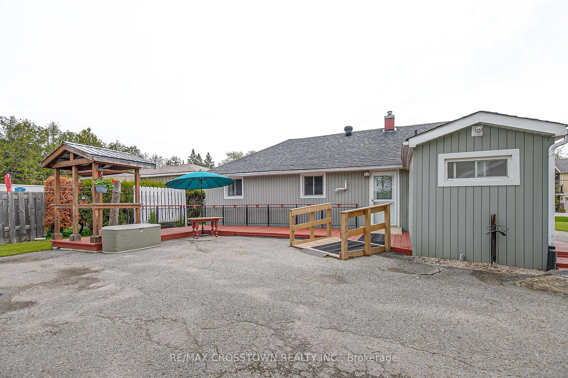 Photo 29 of 1962 St Johns Road, Innisfil, Alcona — HOMEH