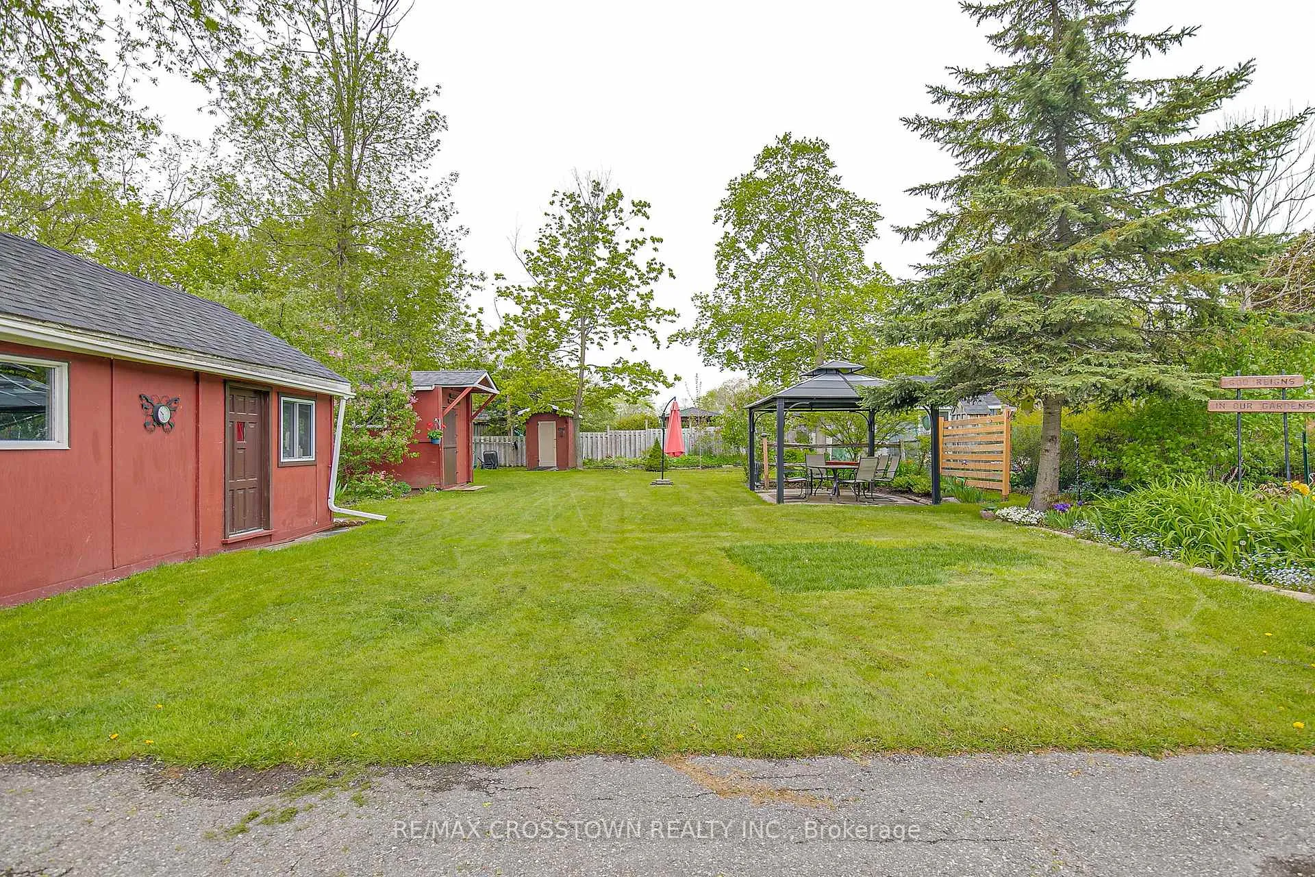 Photo 32 of 1962 St Johns Road, Innisfil, Alcona — HOMEH