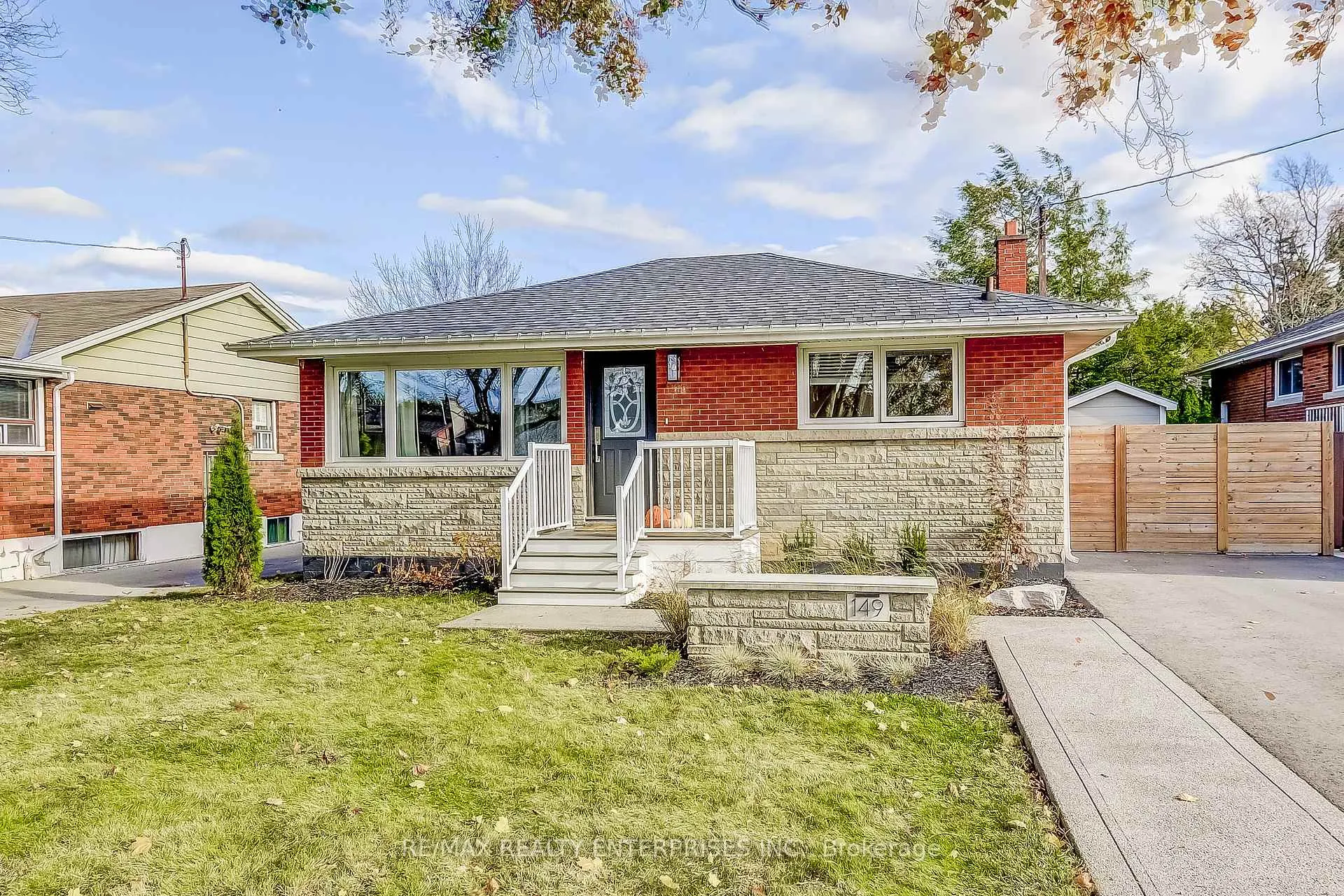 Photo 2 of 149 West 27th Street, Hamilton, Westcliffe — HOMEH