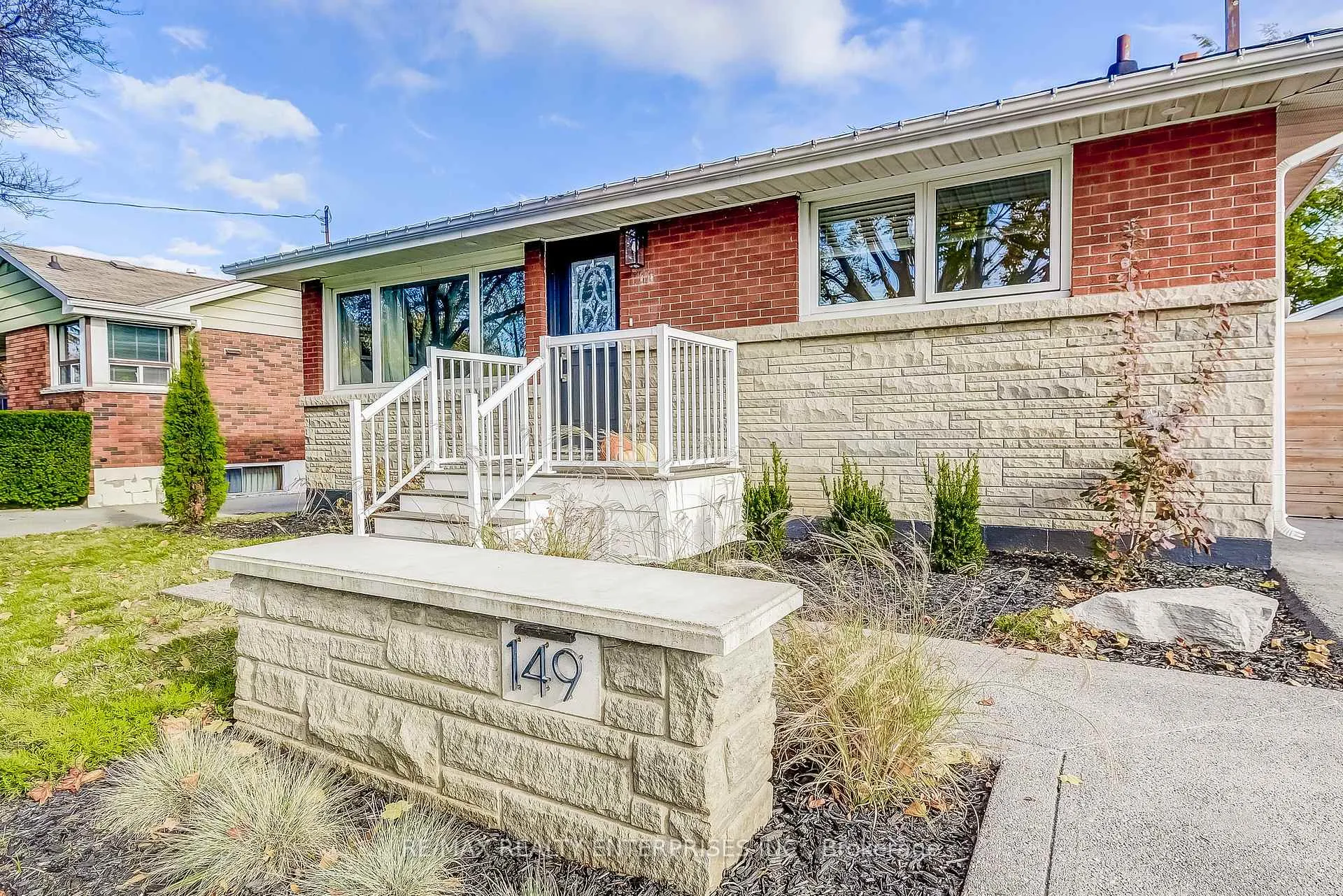 Photo 4 of 149 West 27th Street, Hamilton, Westcliffe — HOMEH