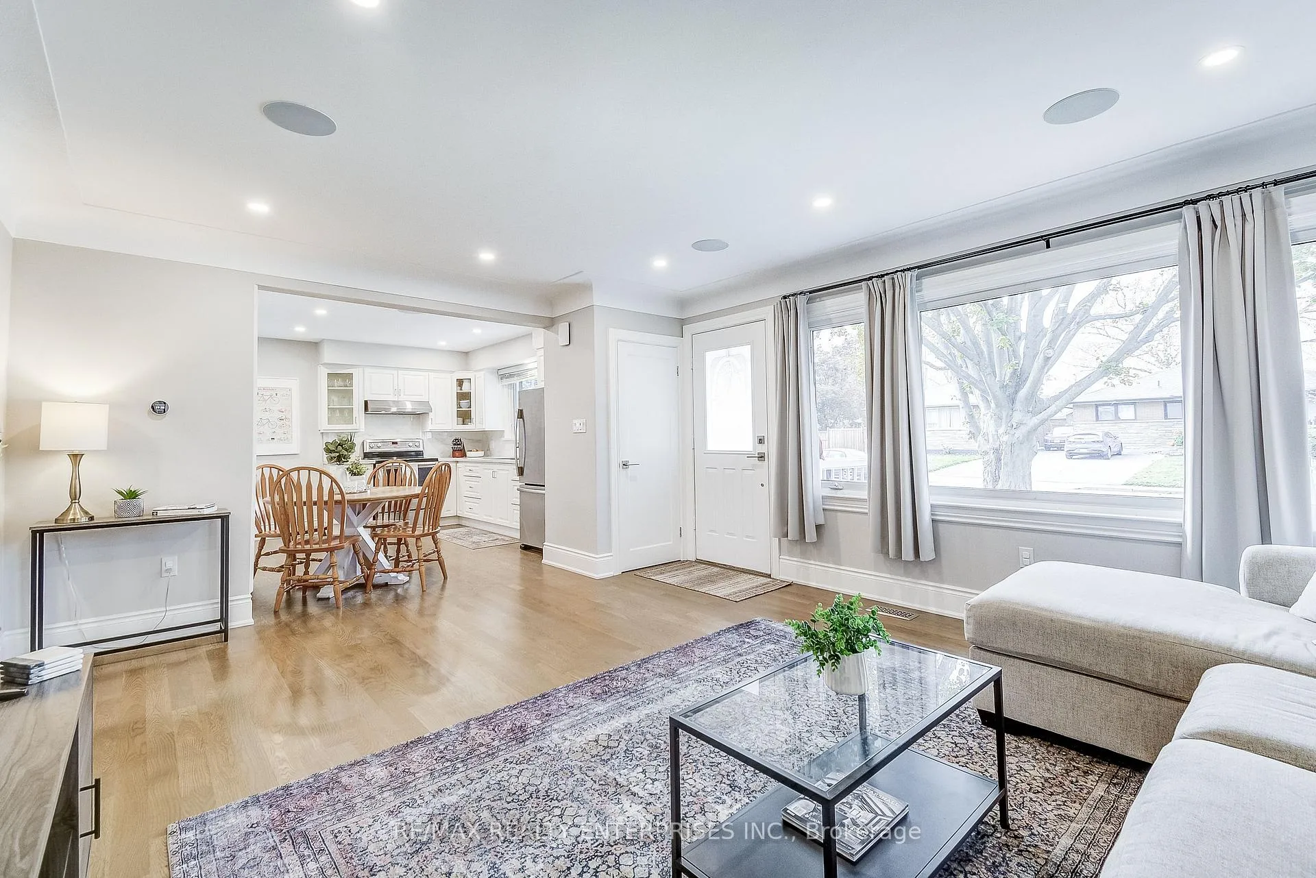 Photo 5 of 149 West 27th Street, Hamilton, Westcliffe — HOMEH